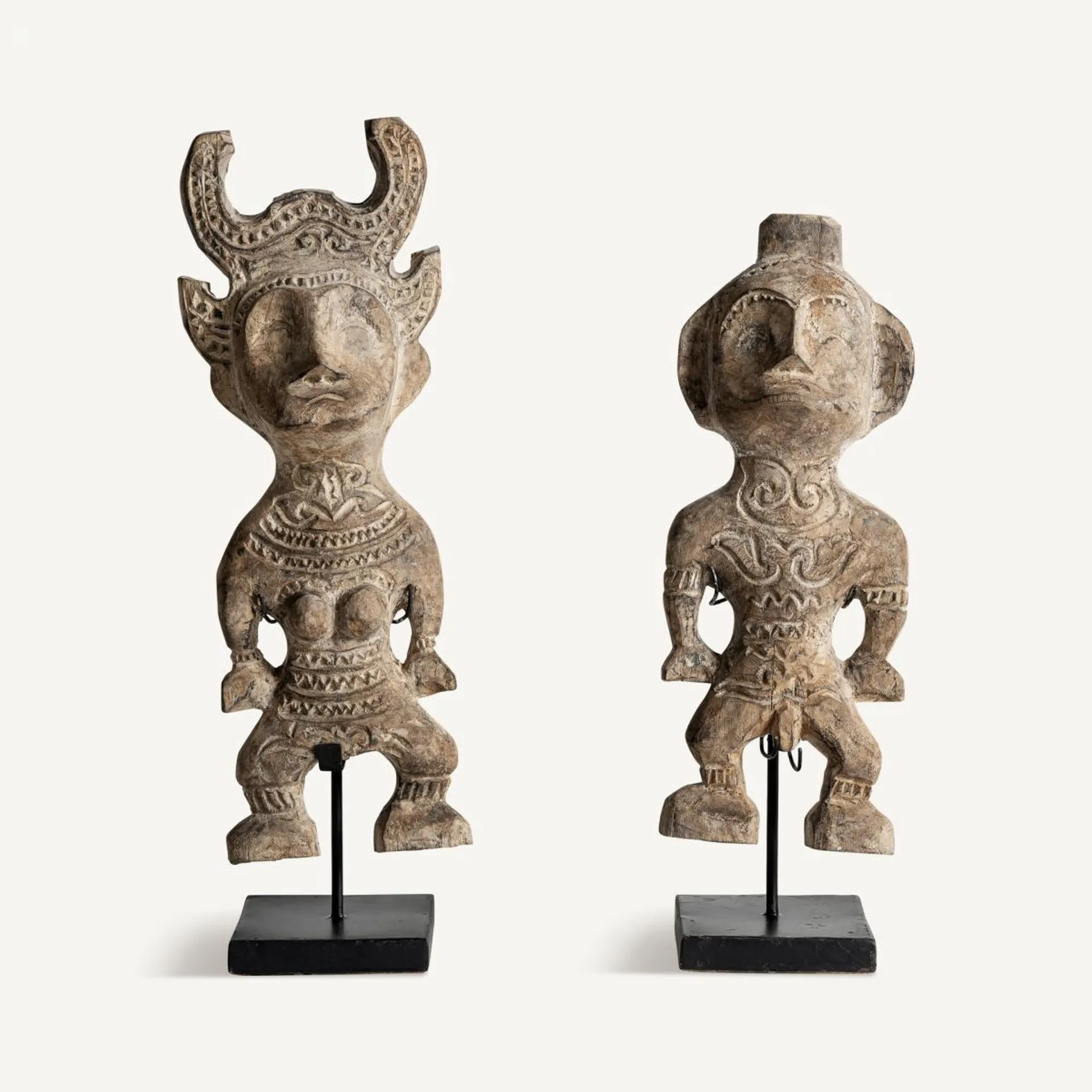 FIGURA DECORATIVA J/2
