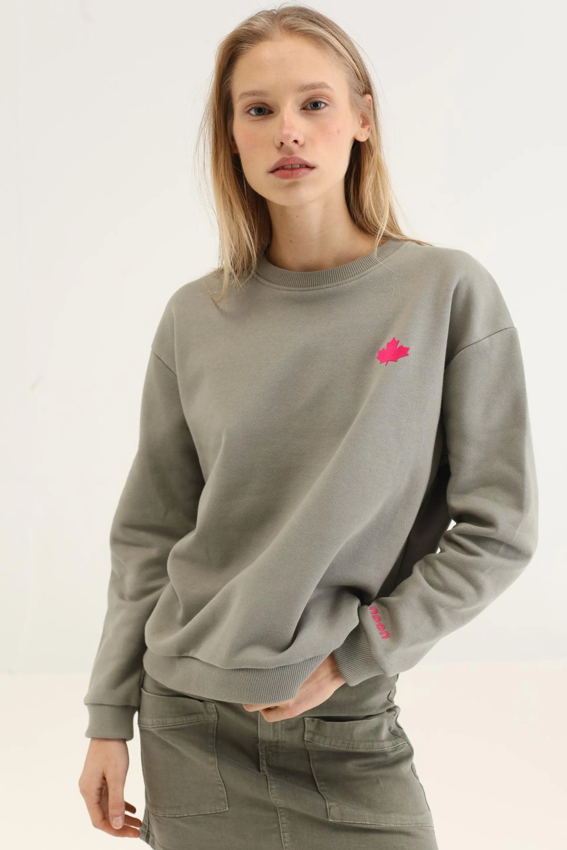 YELLA SWEATSHIRT