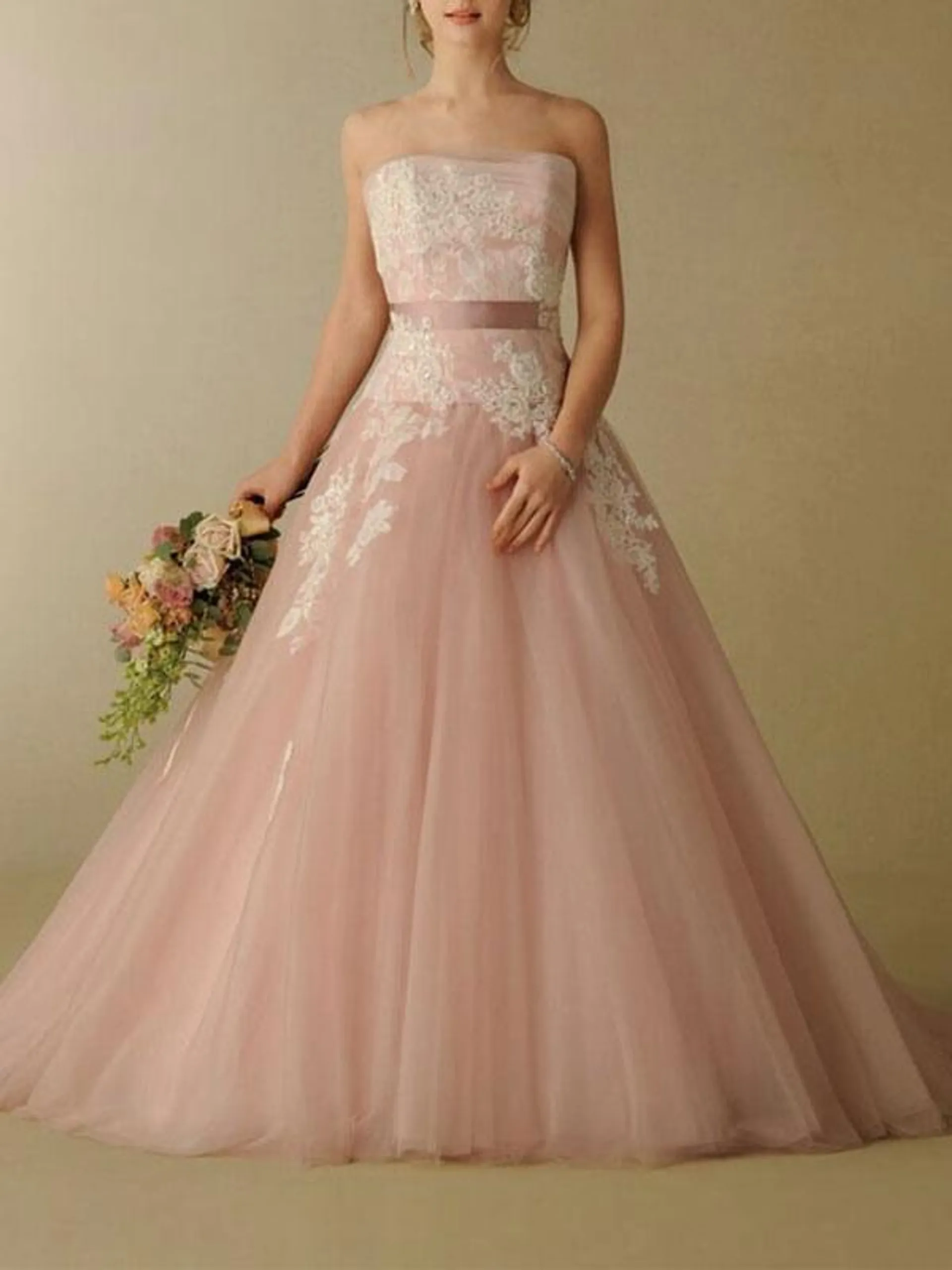 Vestidos de novia rosados Una línea Sin tirantes Sin mangas Sin espalda Cintura natural Fajín Encaje con tren Vestido de novia