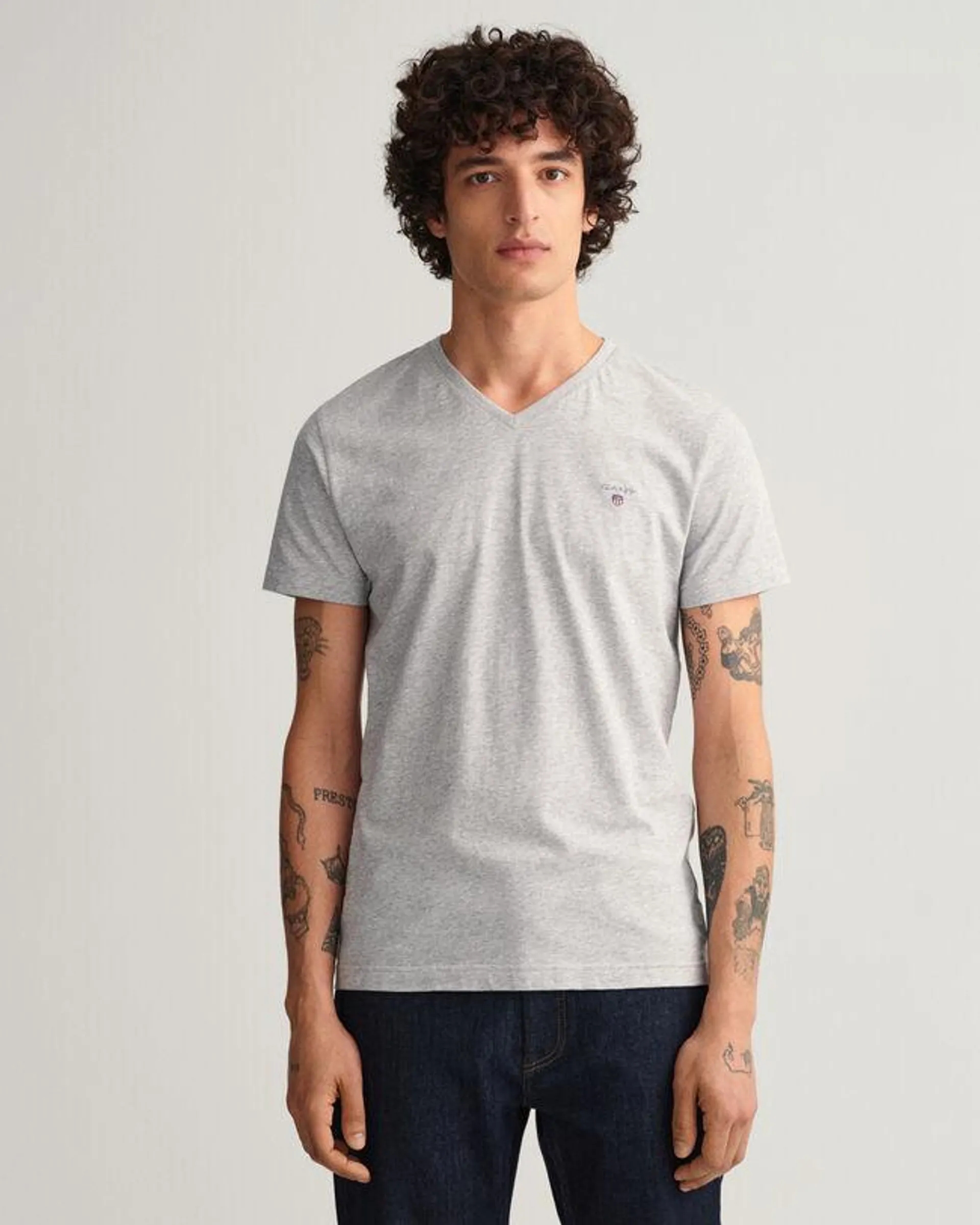 Camiseta Slim Fit Original con cuello de pico