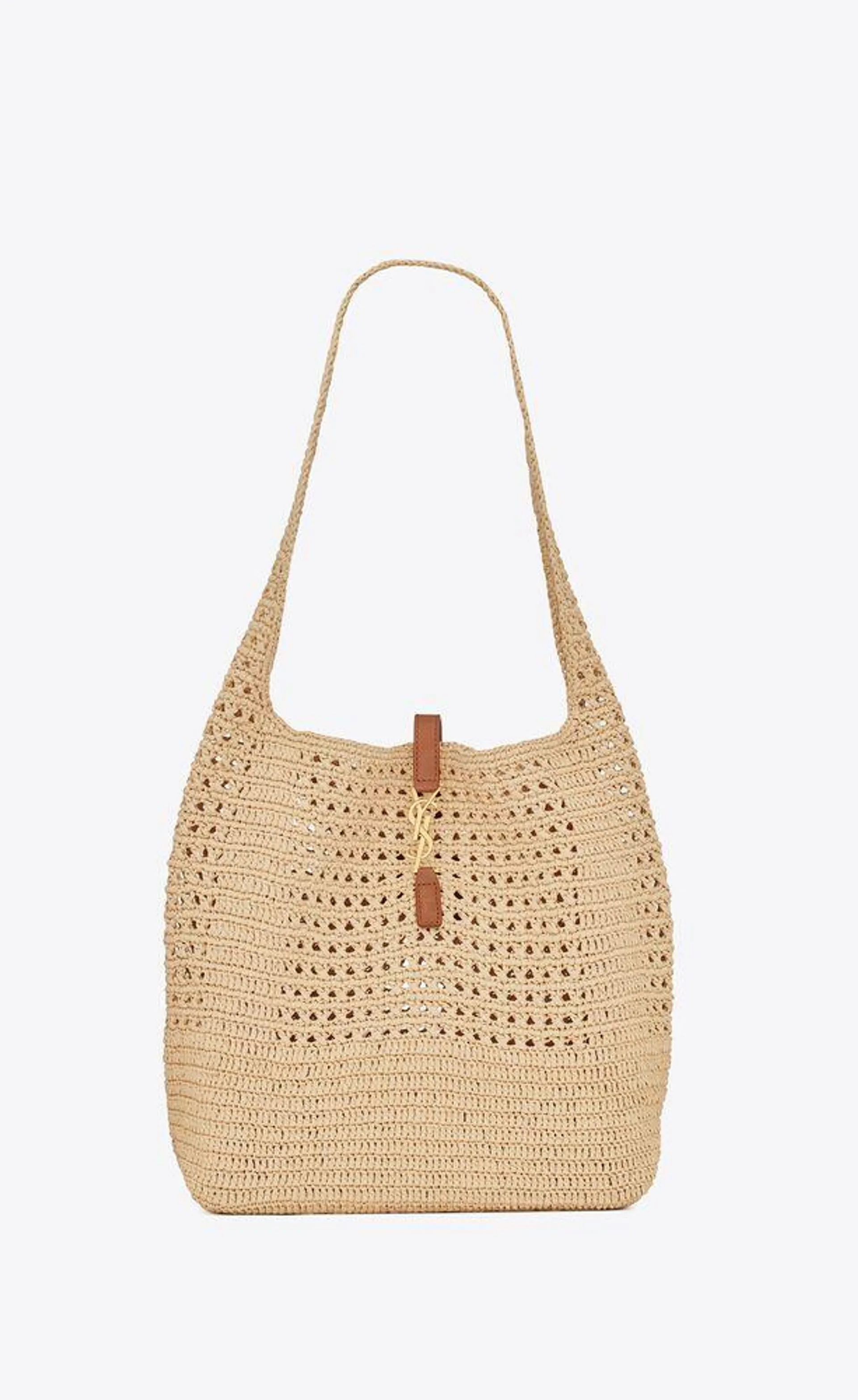 bolso estilo hobo de croché de rafia y piel lisa