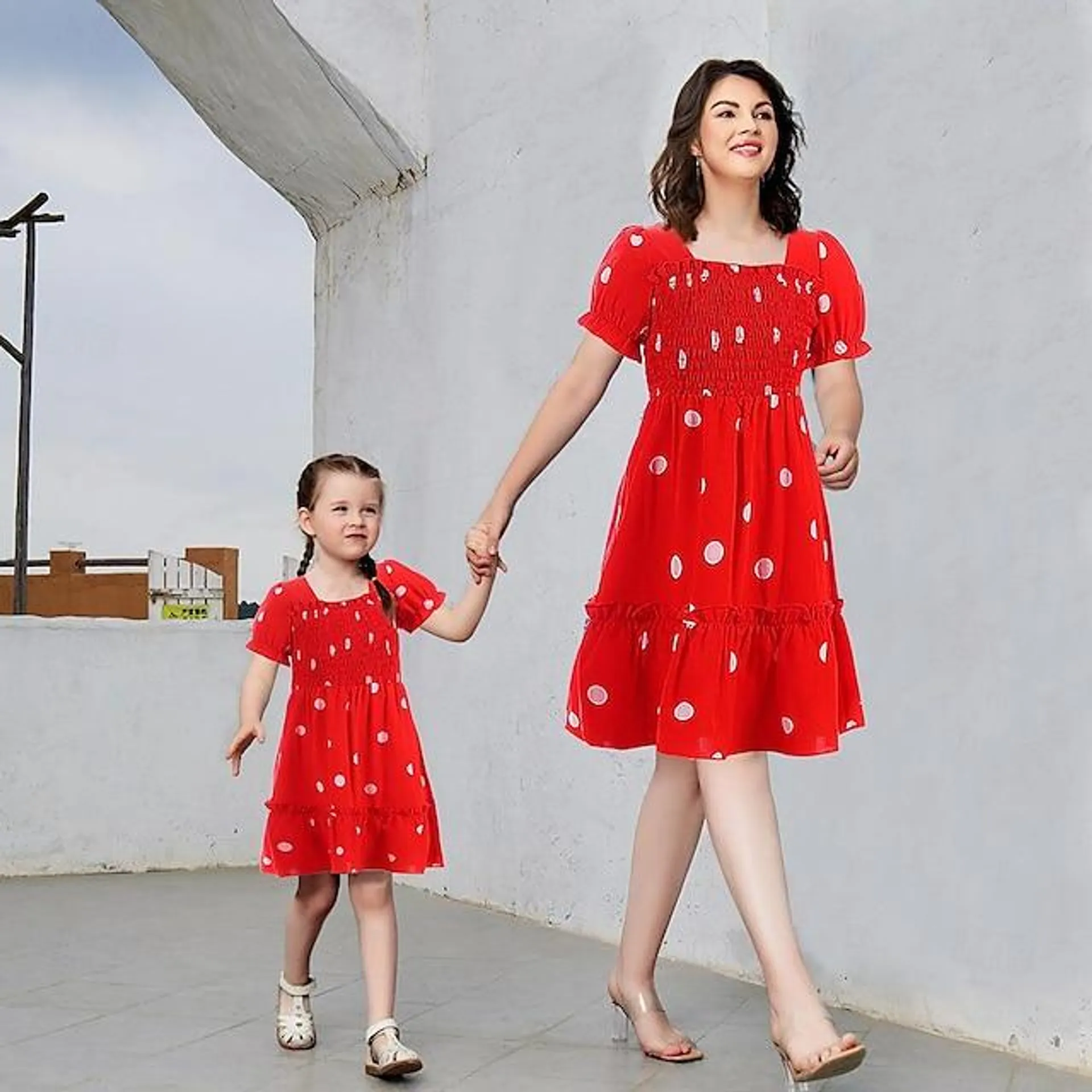 Vestidos para mamá y yo, vestido rojo de lunares para niñas, vestido para padres e hijos, conjunto familiar para niños