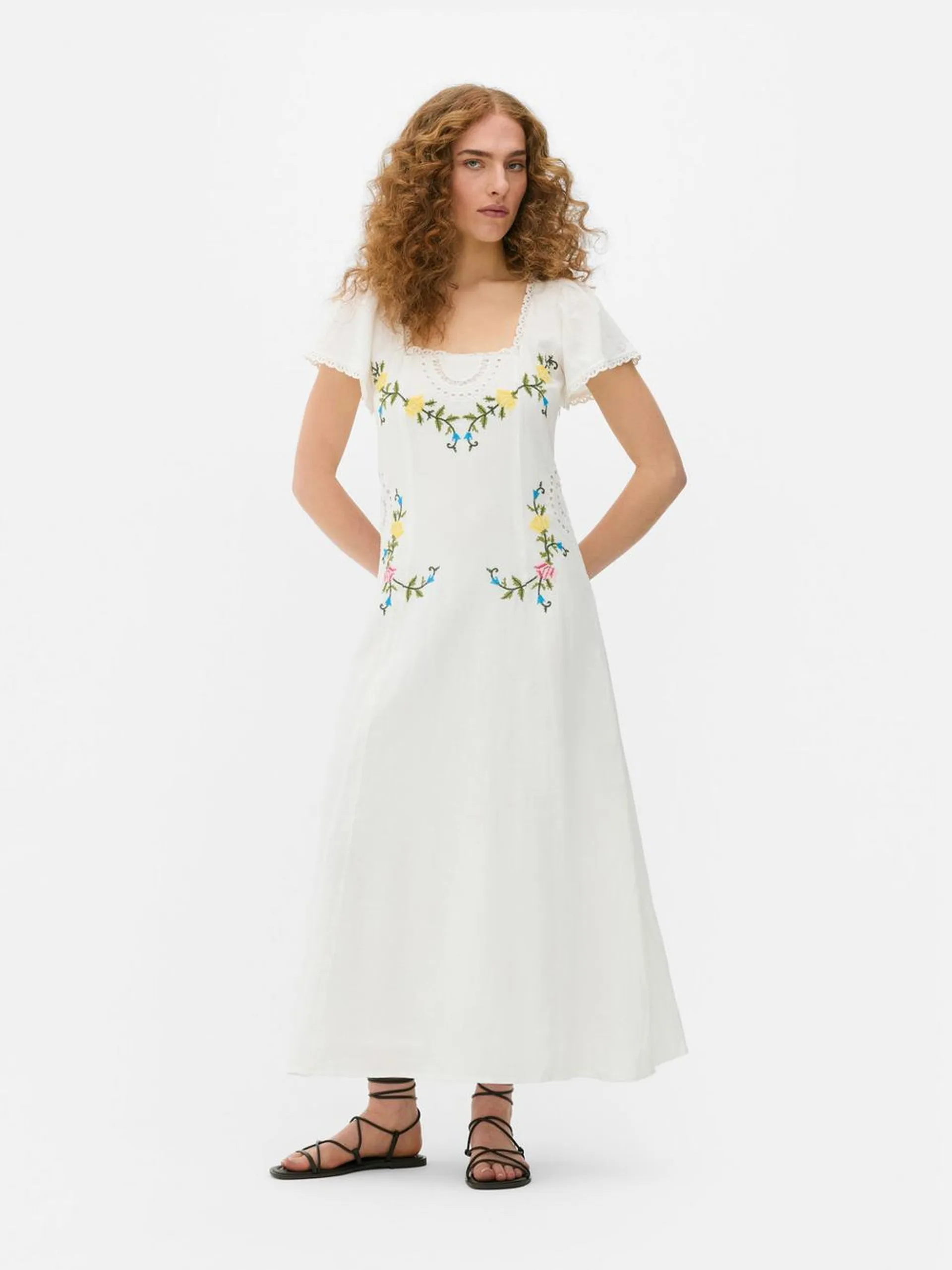 Vestido midi bordado