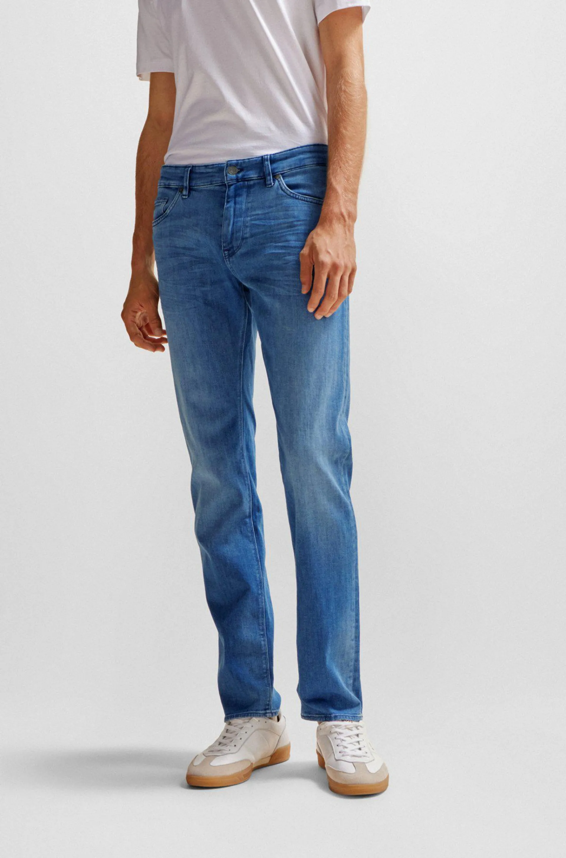 Vaqueros regular fit de denim azul italiano con tacto de cashmere