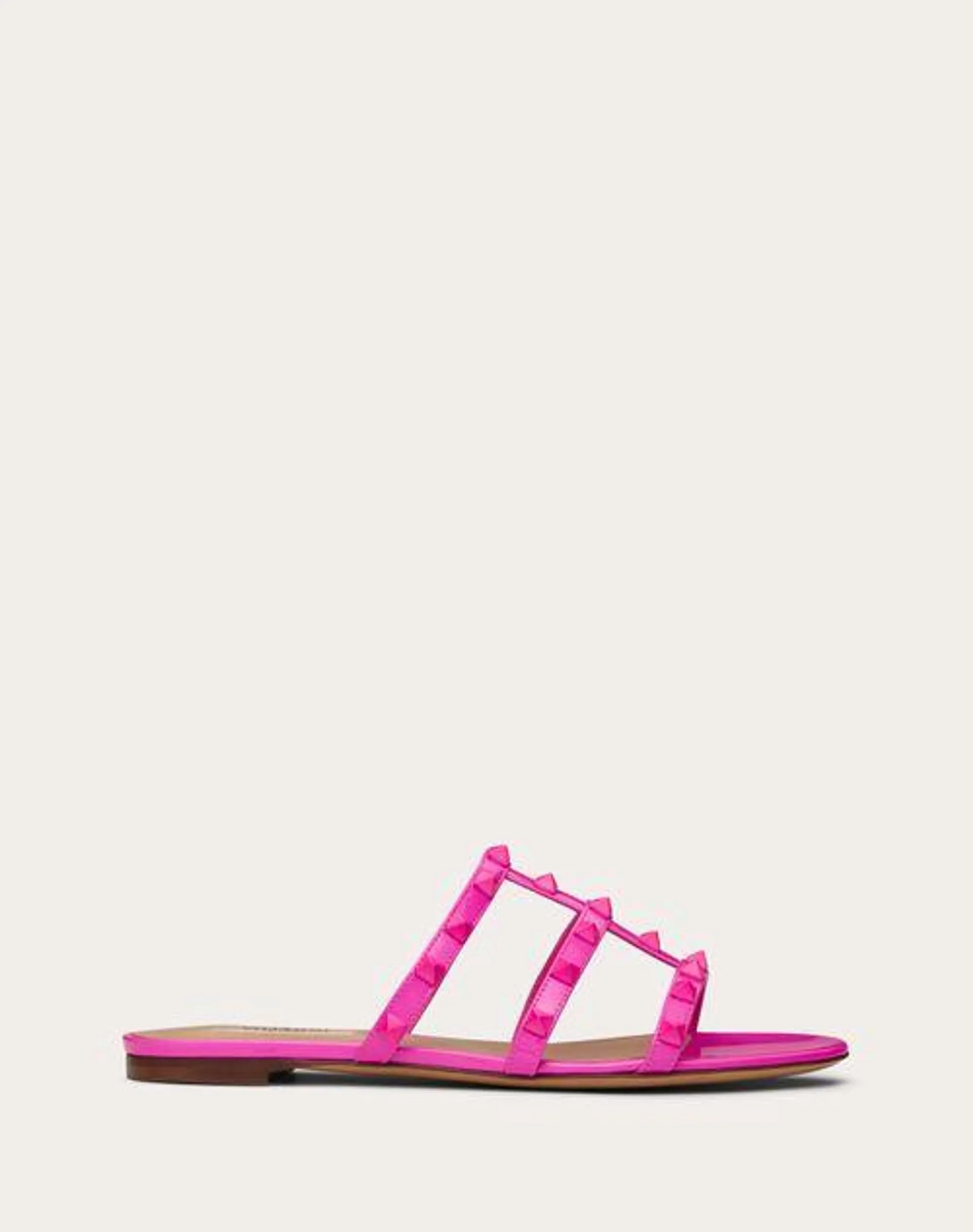 SANDALIAS PLANAS ROCKSTUD DE CHAROL