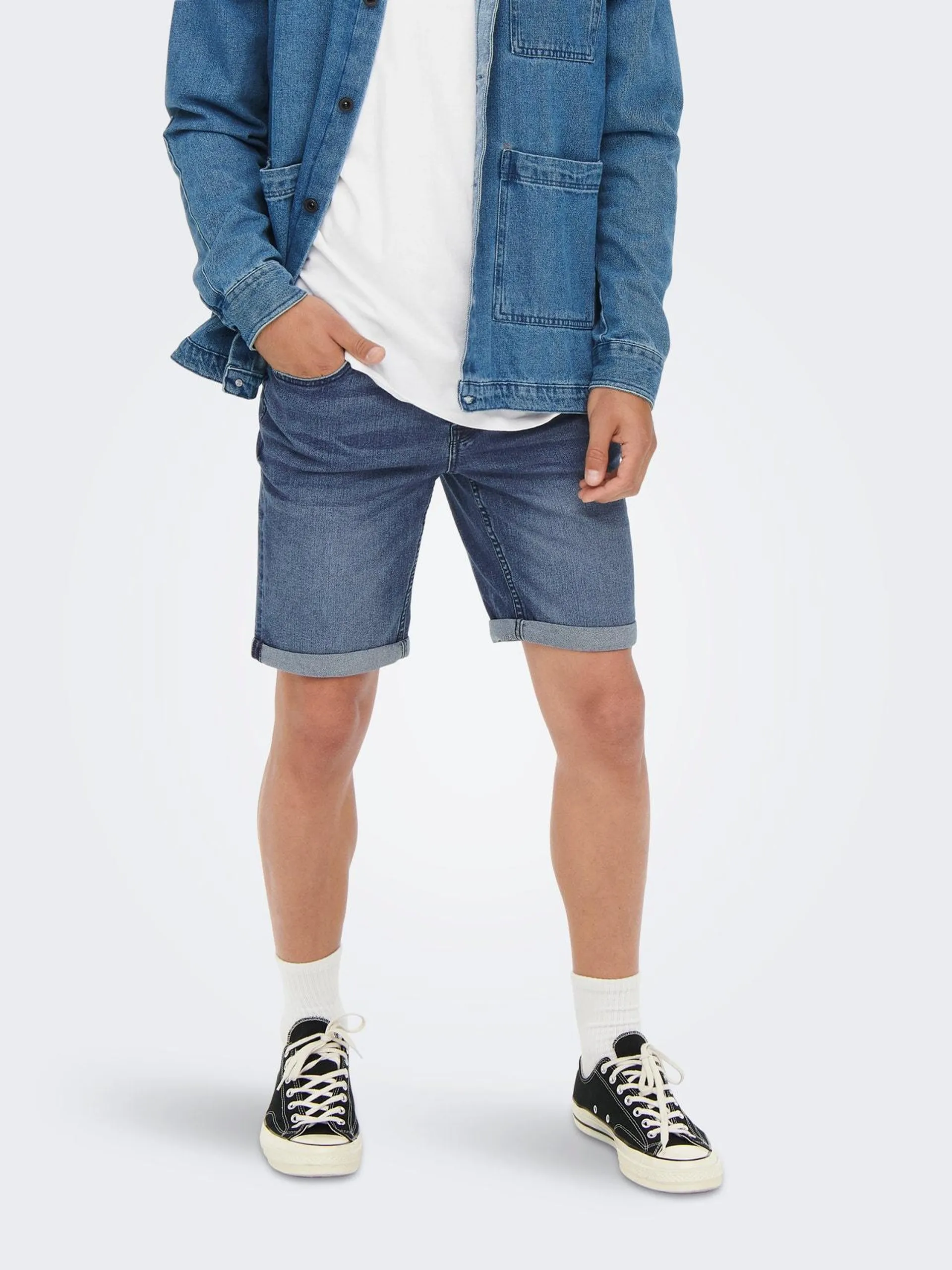 Slim fit Mid waist Shorts