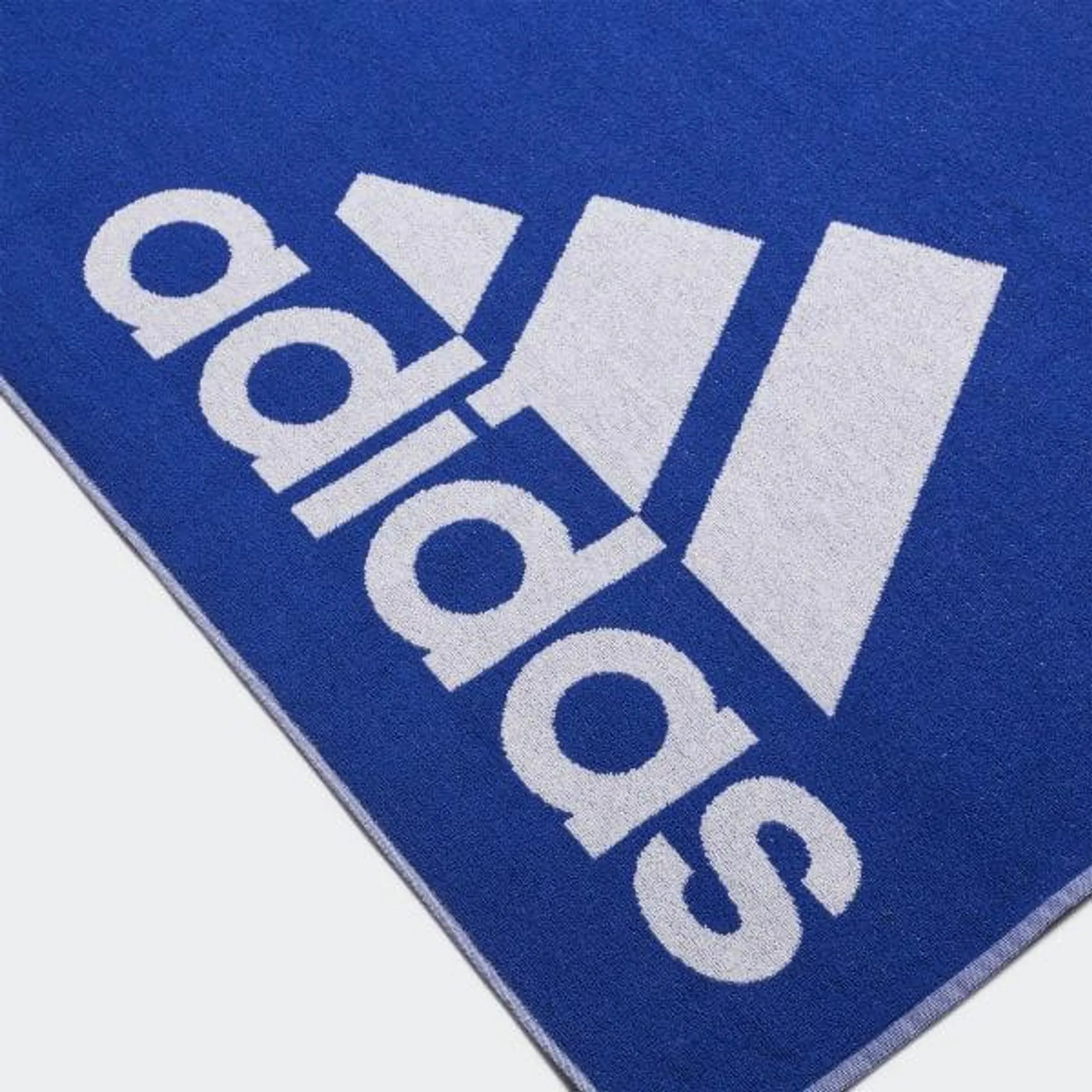 Toalla grande adidas