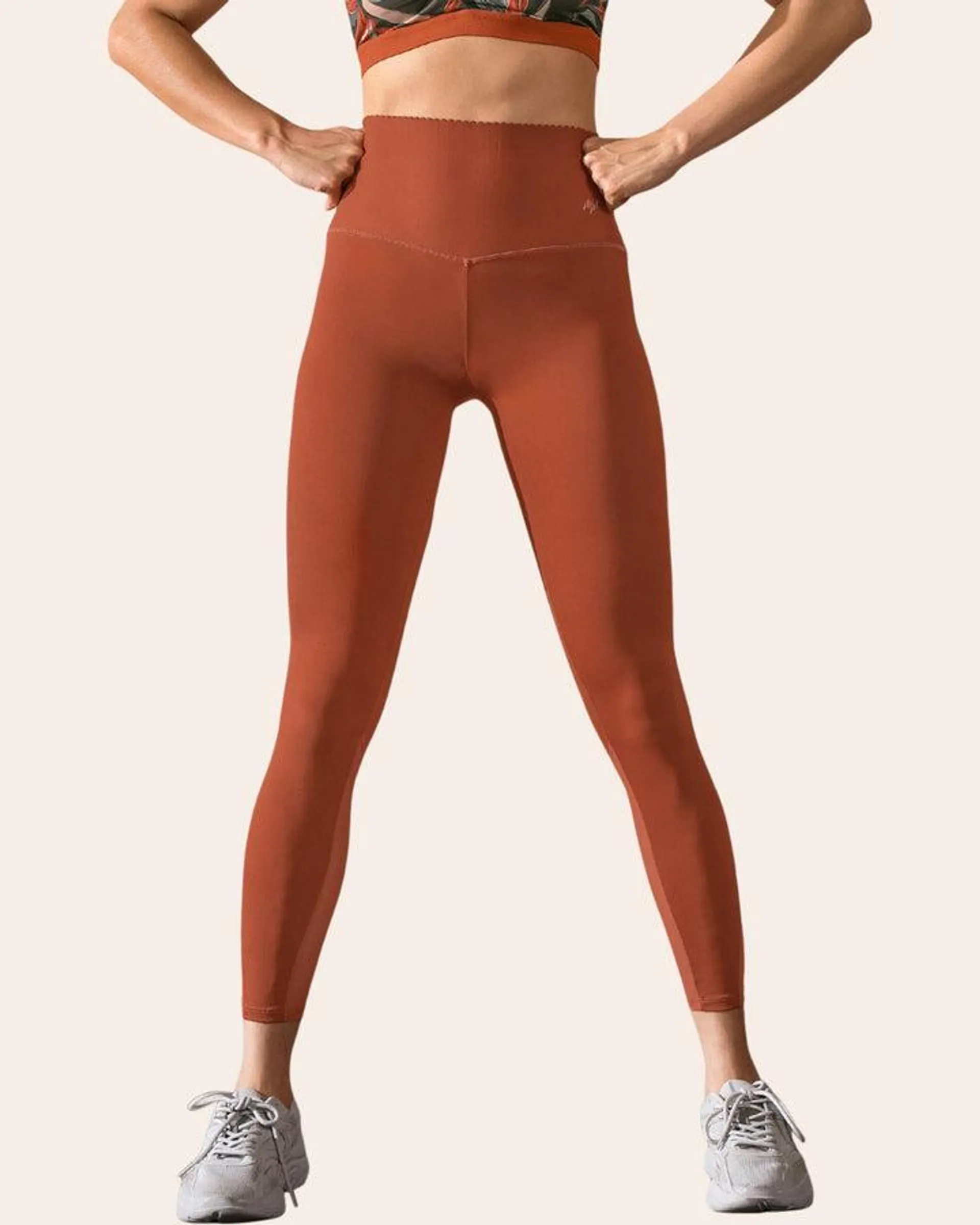 Sports Legging with Antibacterial Technology Infused with Aloe Vera