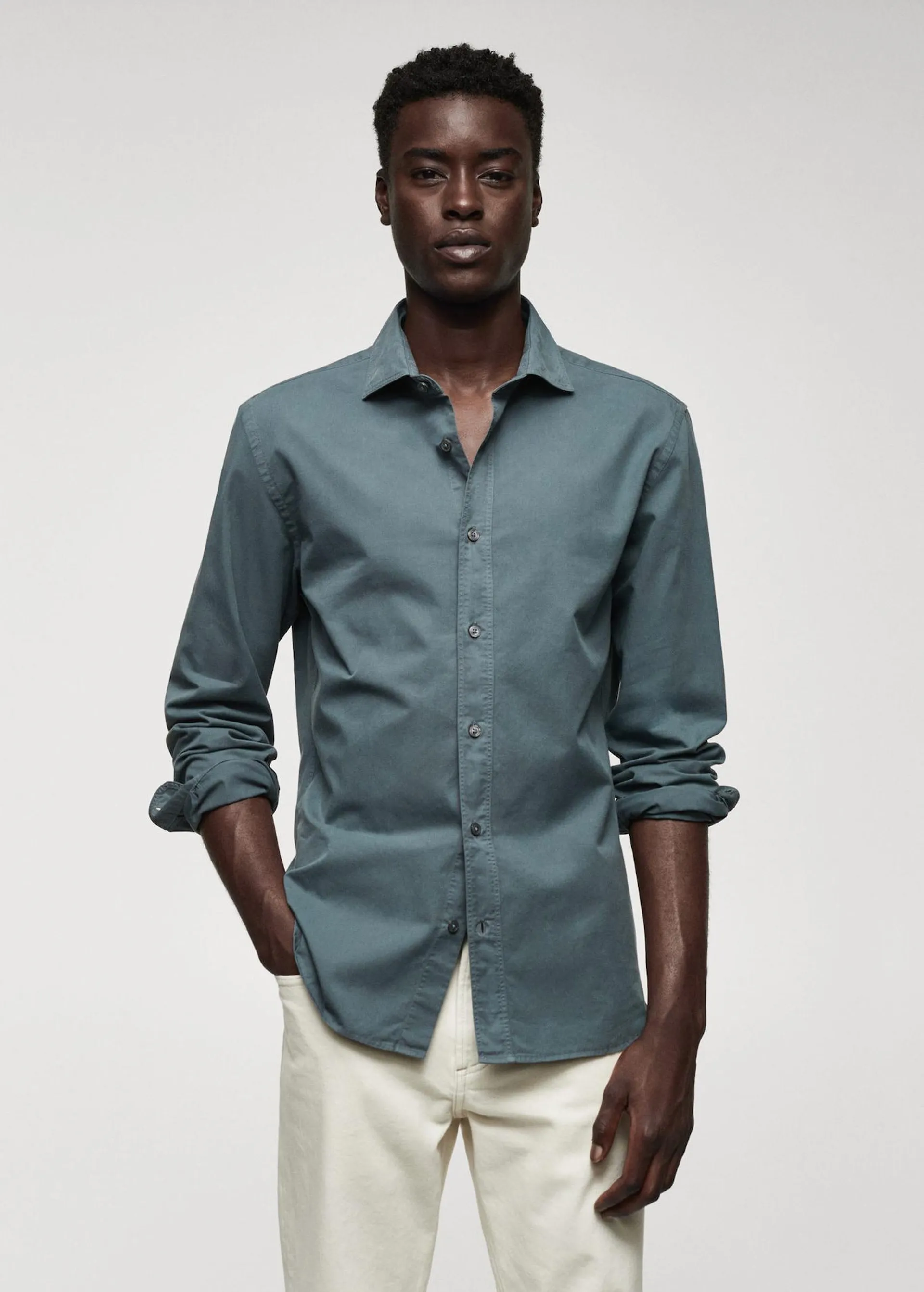 Camisa slim fit 100% algodón