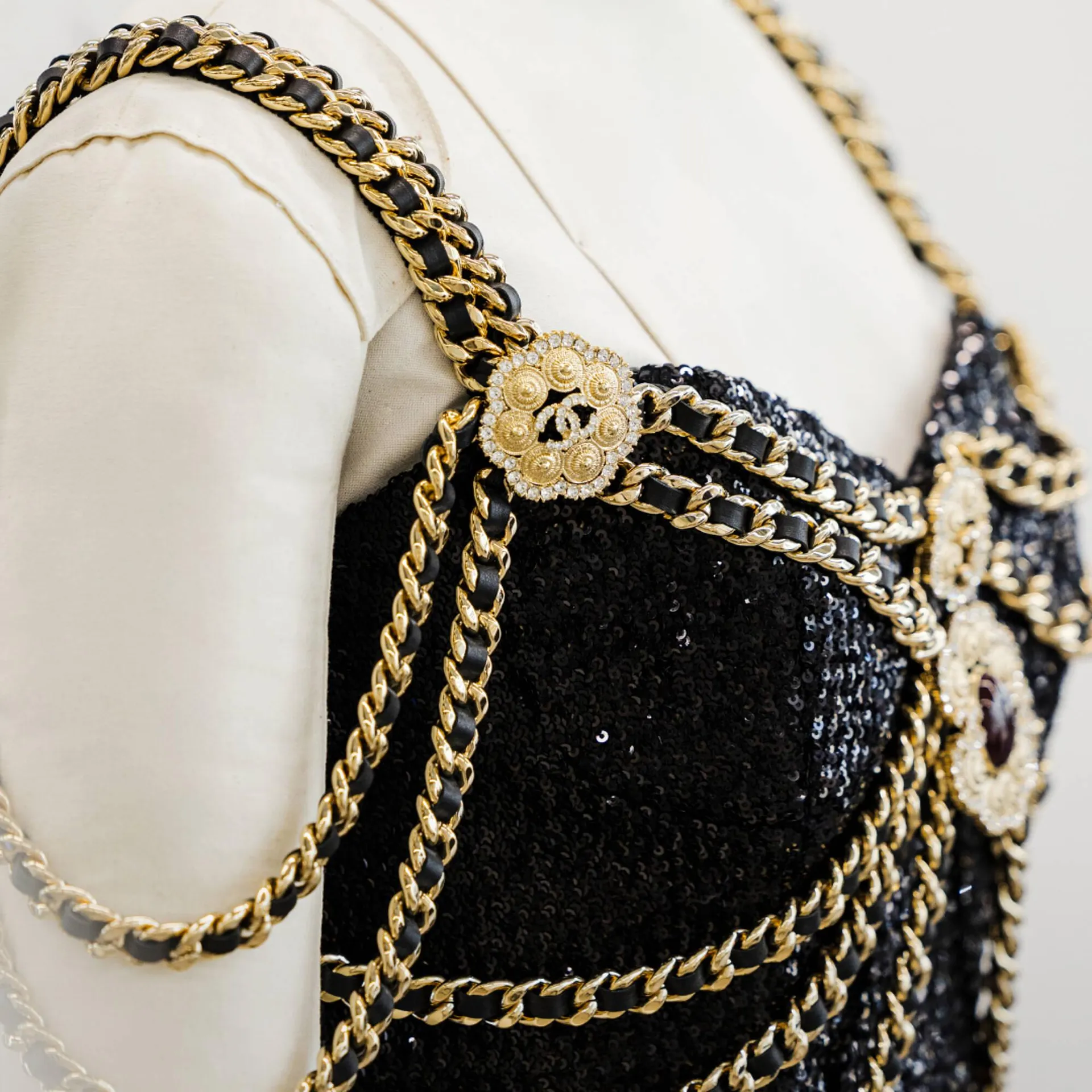 Catálogo de Folleto Chanel 27 de mayo al 9 de junio 2025 - Página 4