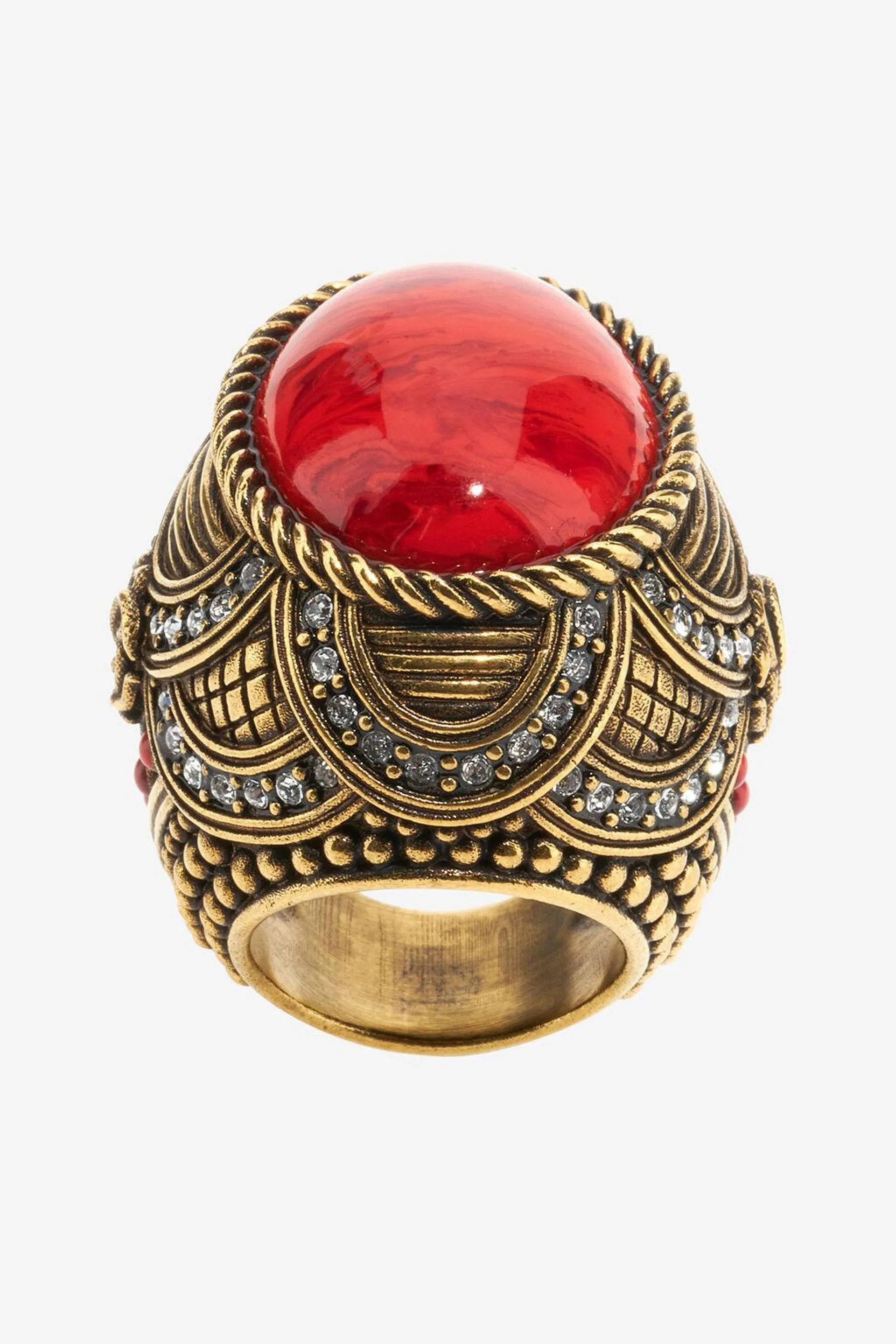 Cocktail ring with decoration