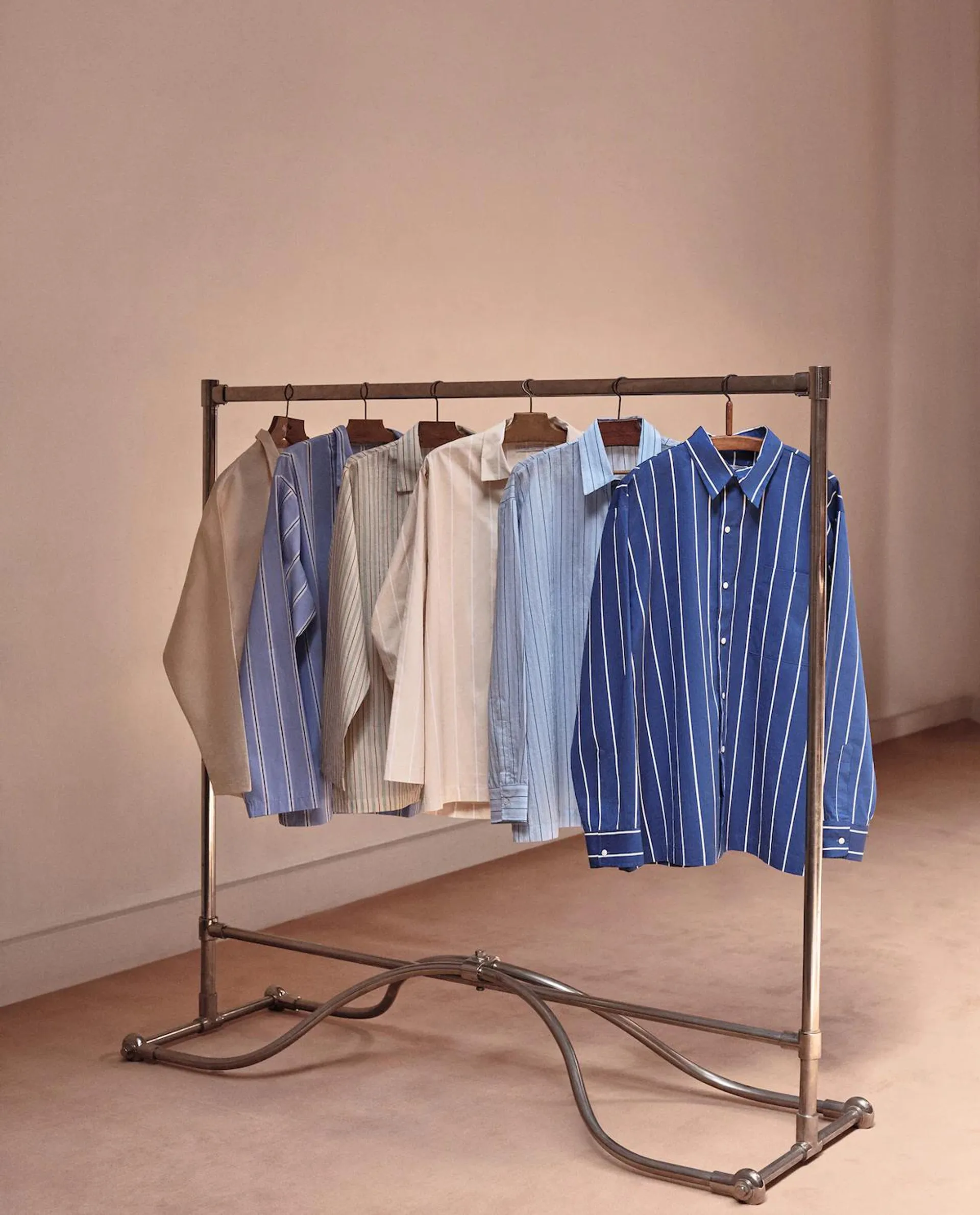 CAMISA Y PANTALÓN