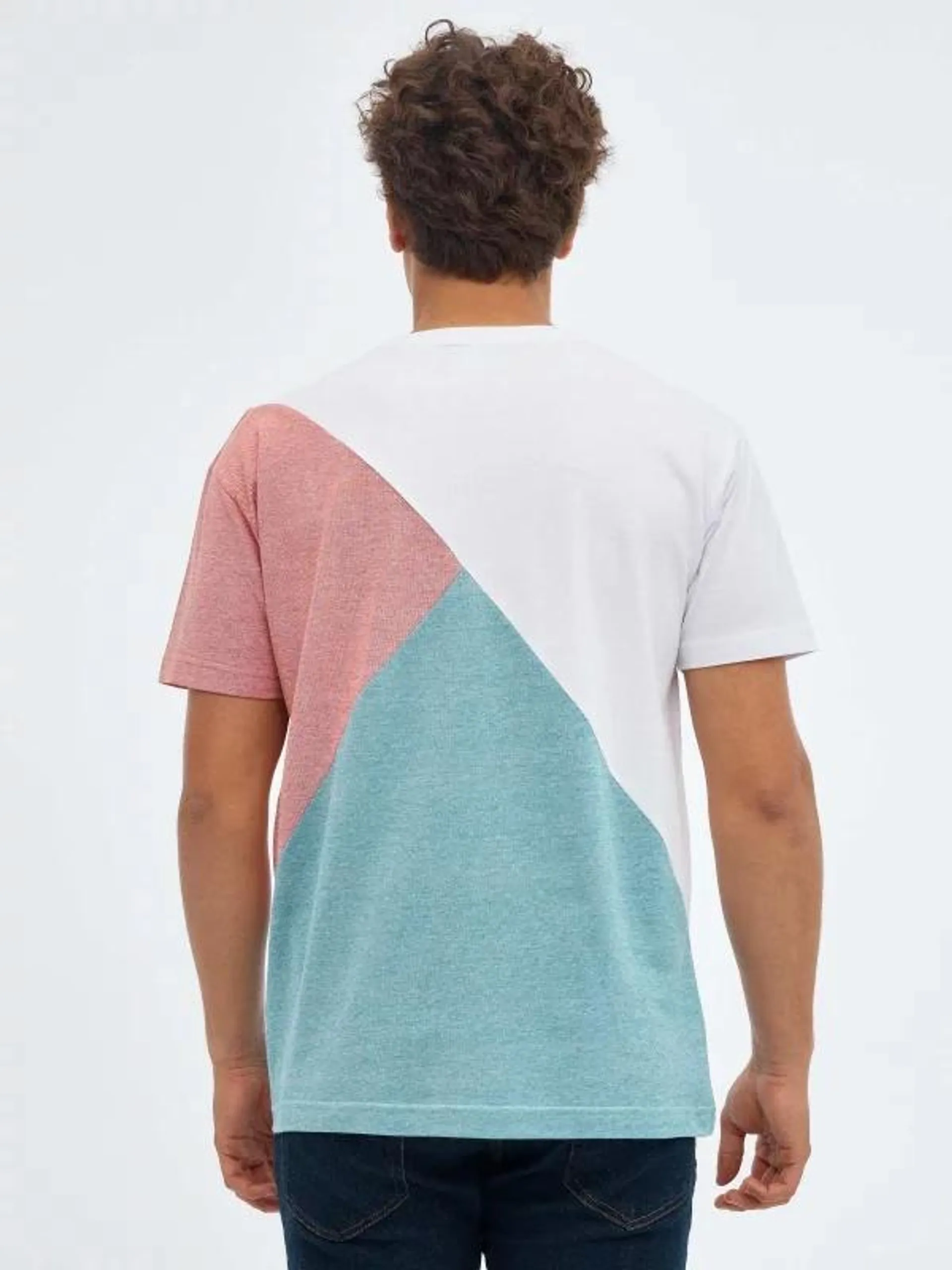 Camiseta geometrica color block