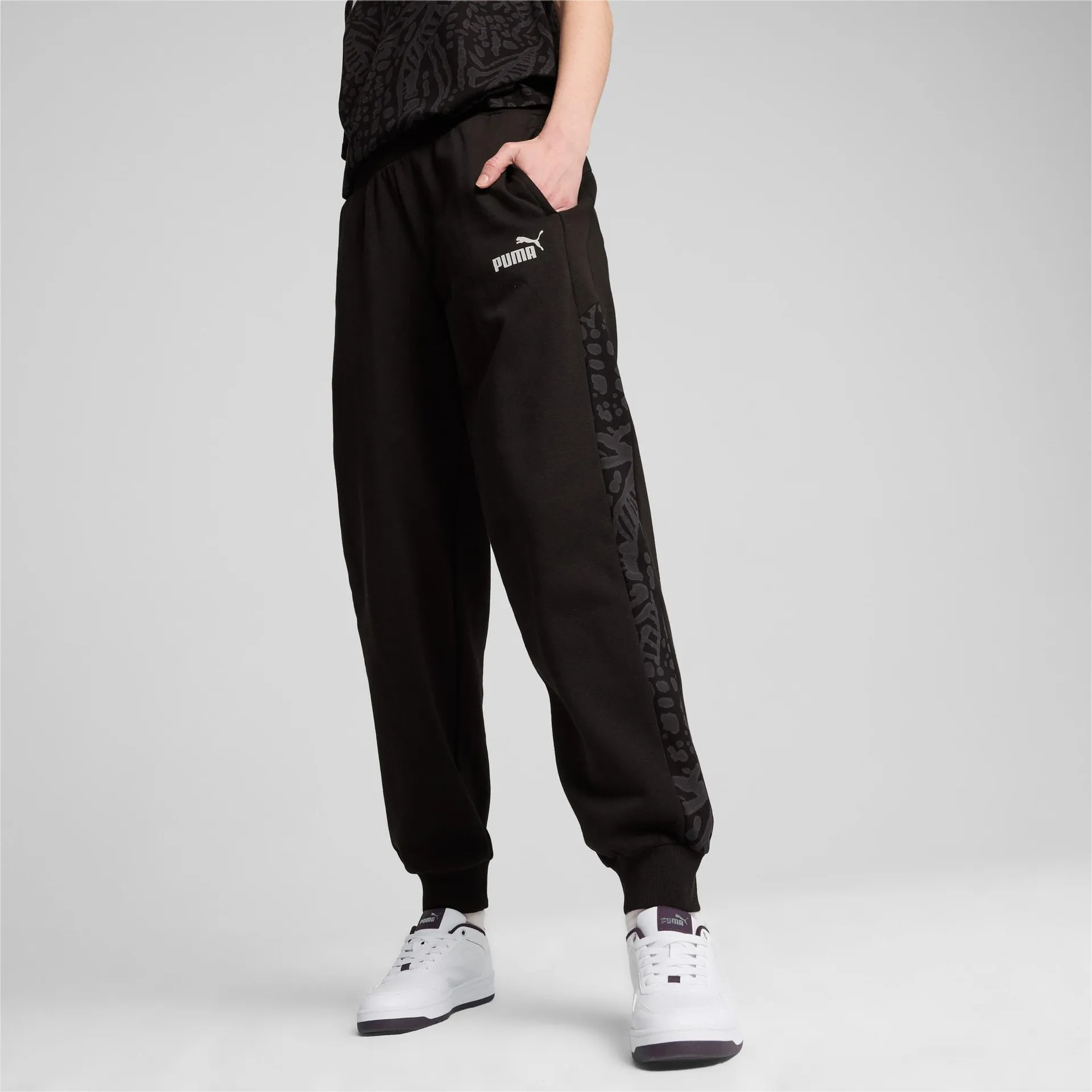 HYPERNATURAL Pants Women