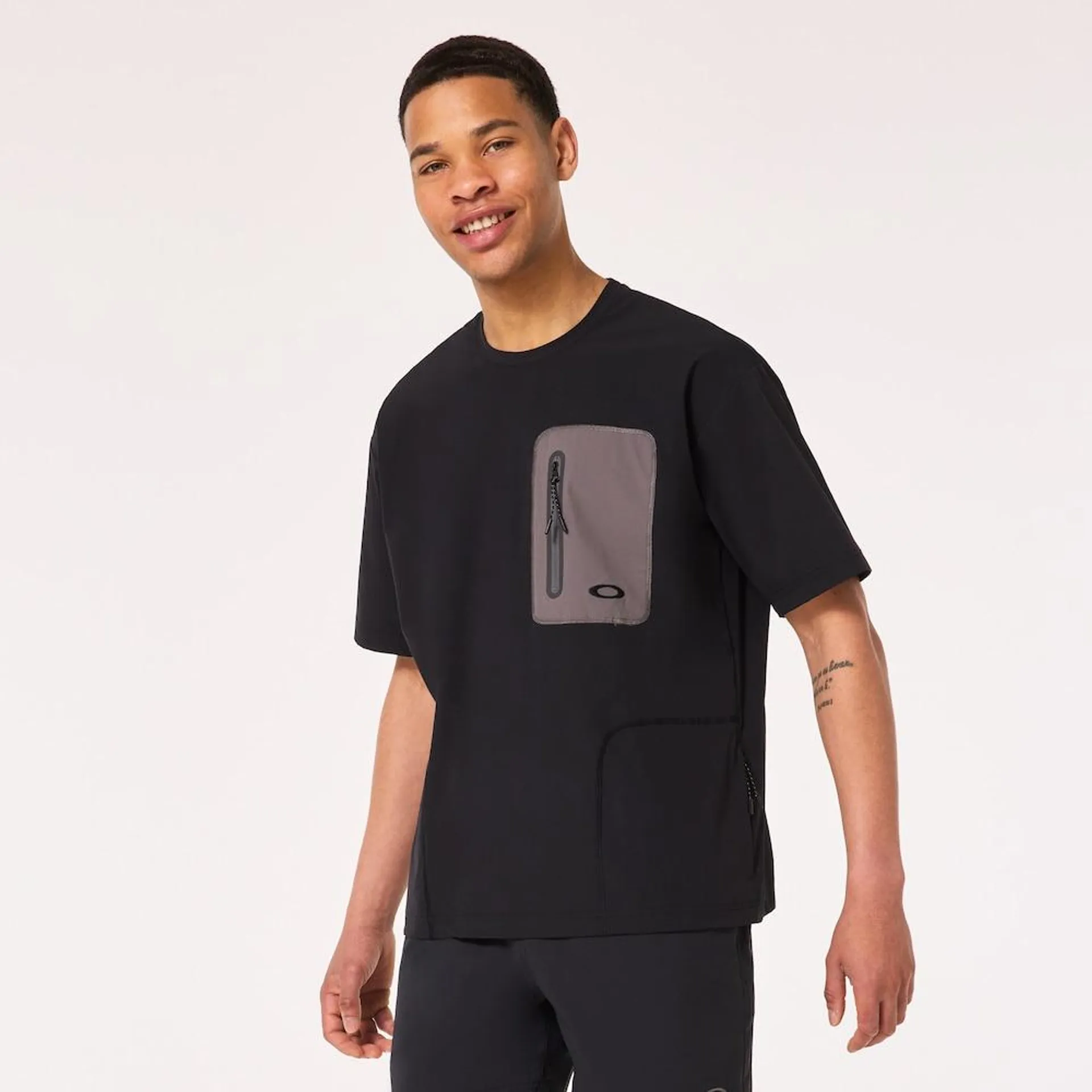 Latitude Utility Multi-Pocket Tee