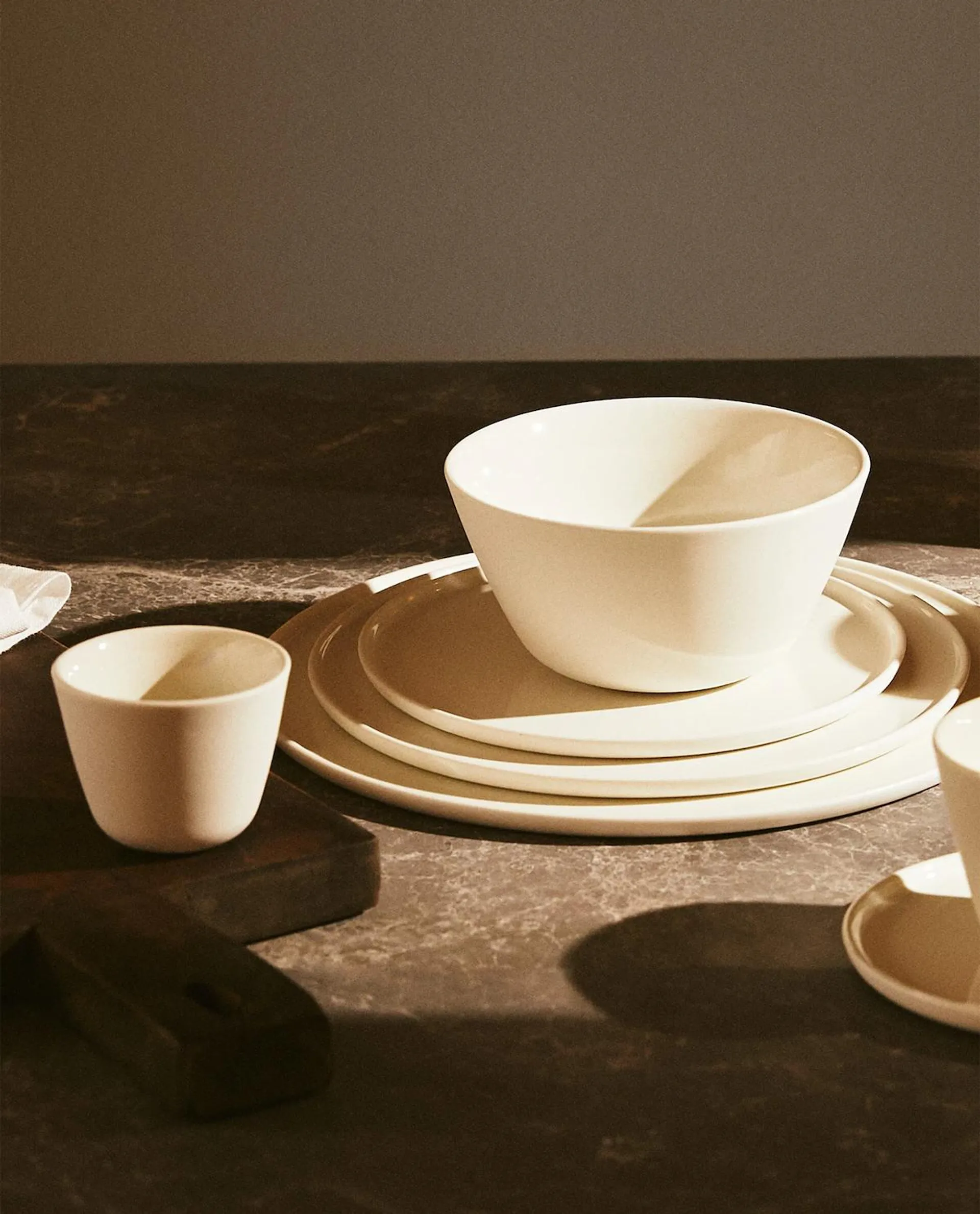 TABLEWARE 01