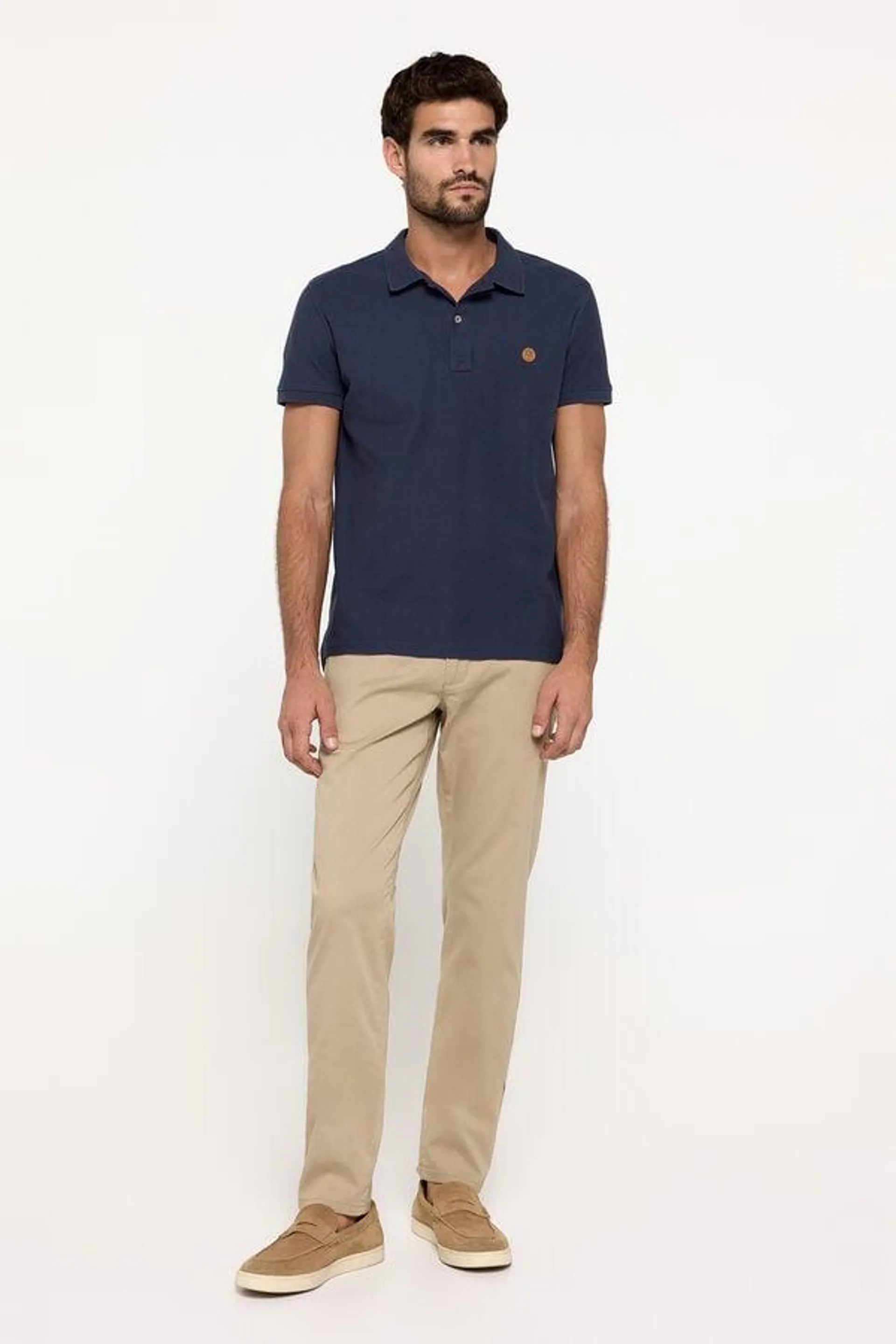 Pantalón chino slim tejido ligero