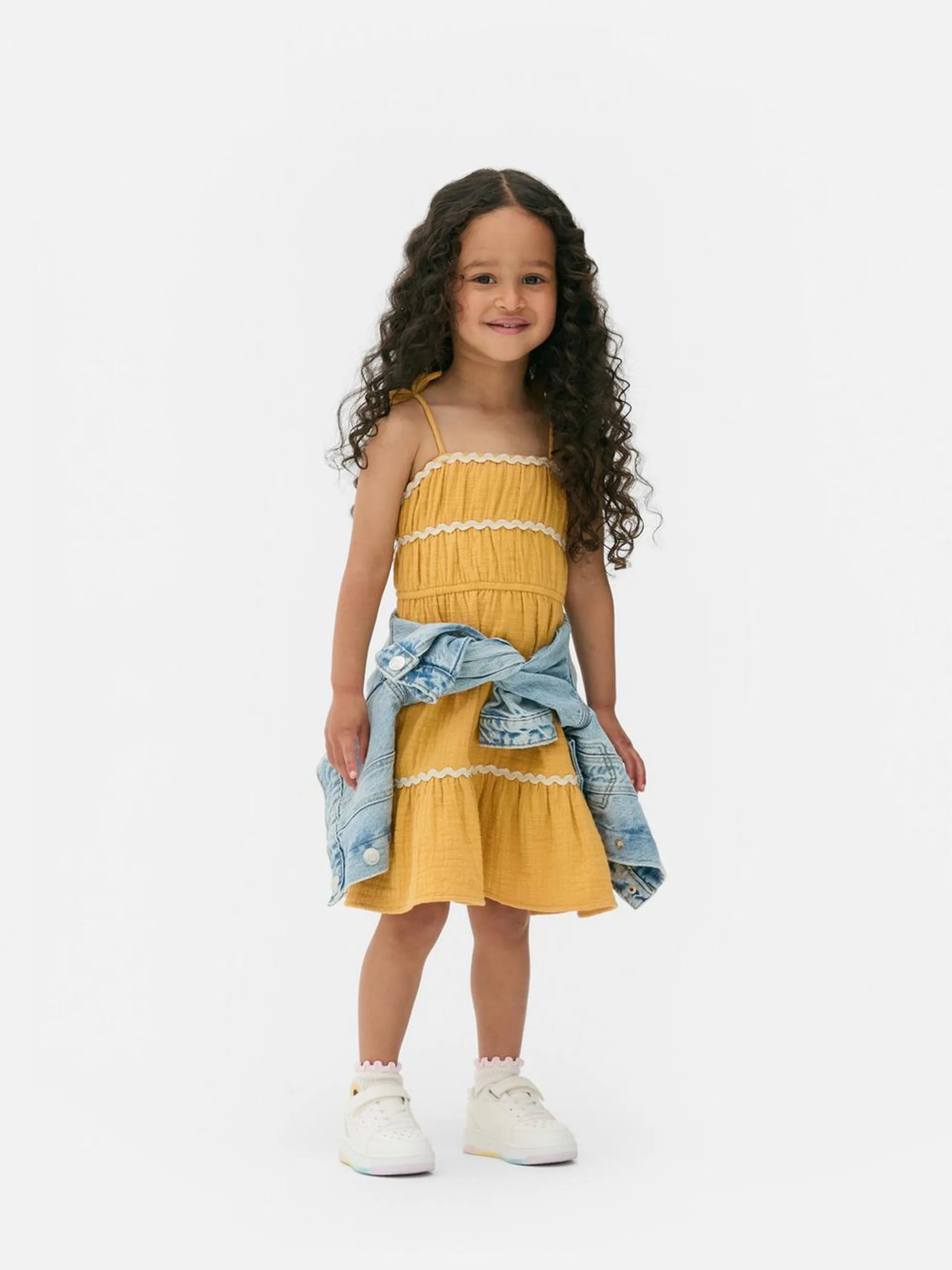 Vestido a capas con diseño en zigzag