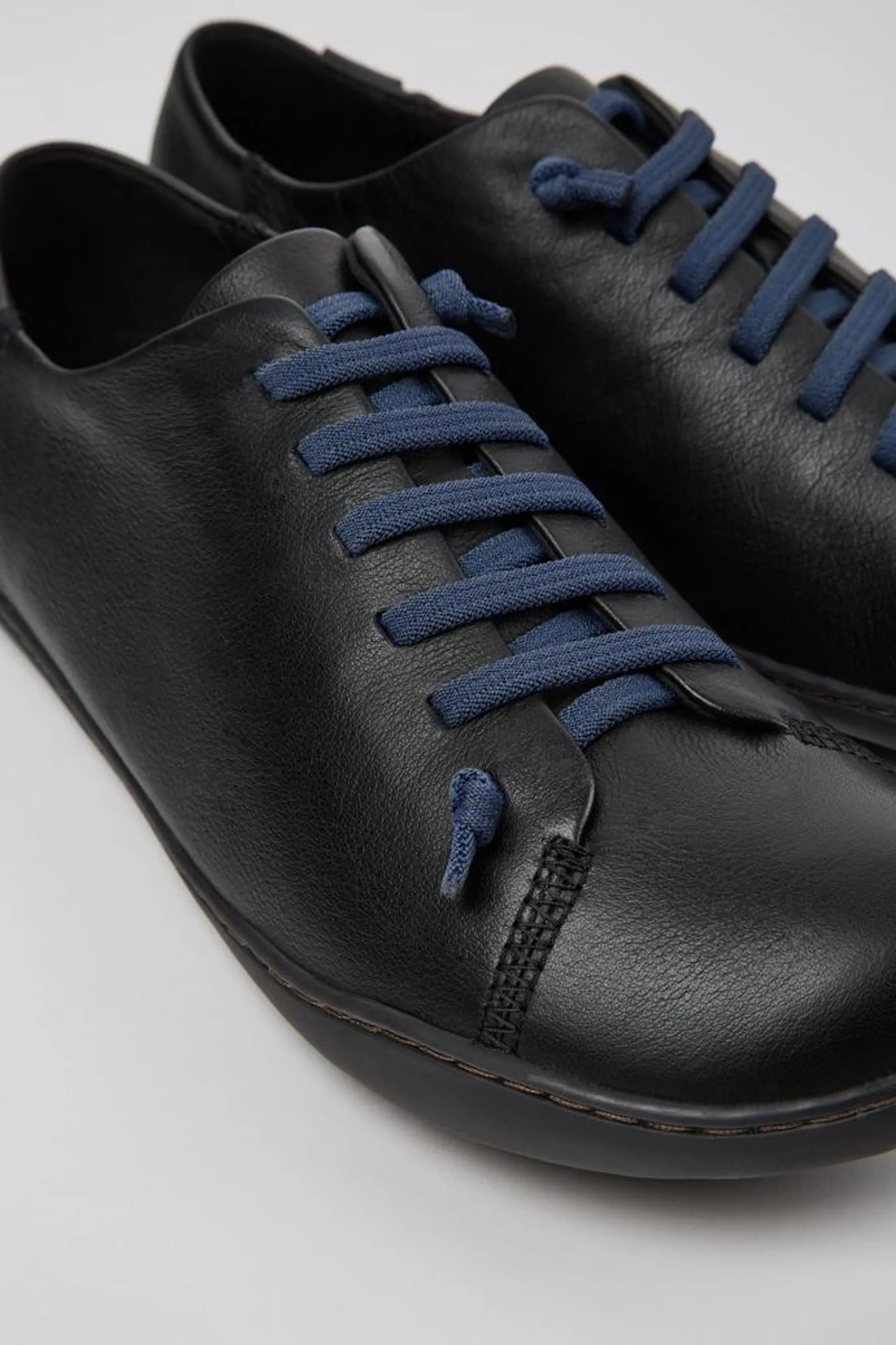 Zapatos de piel negra para hombre