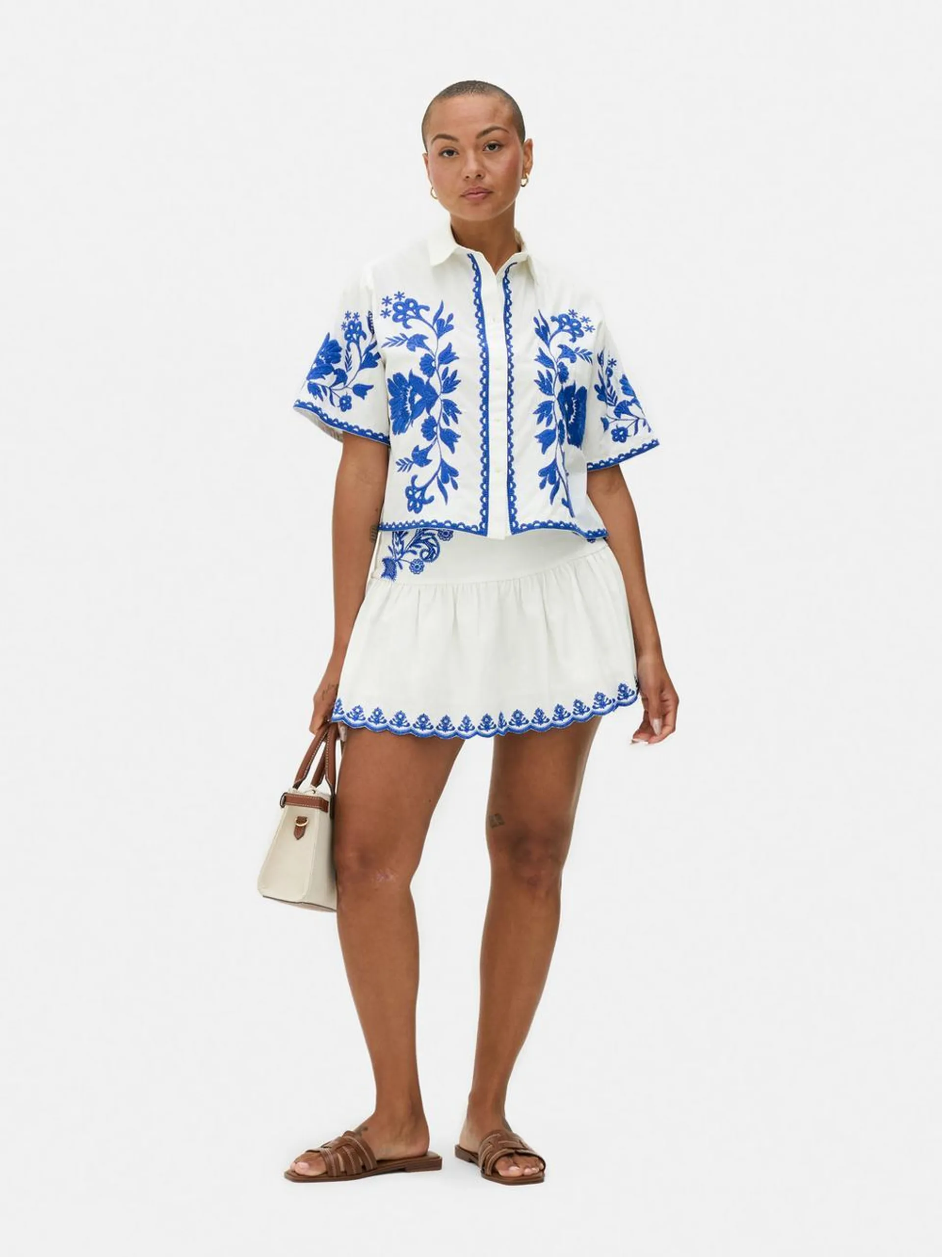 Minifalda bordada