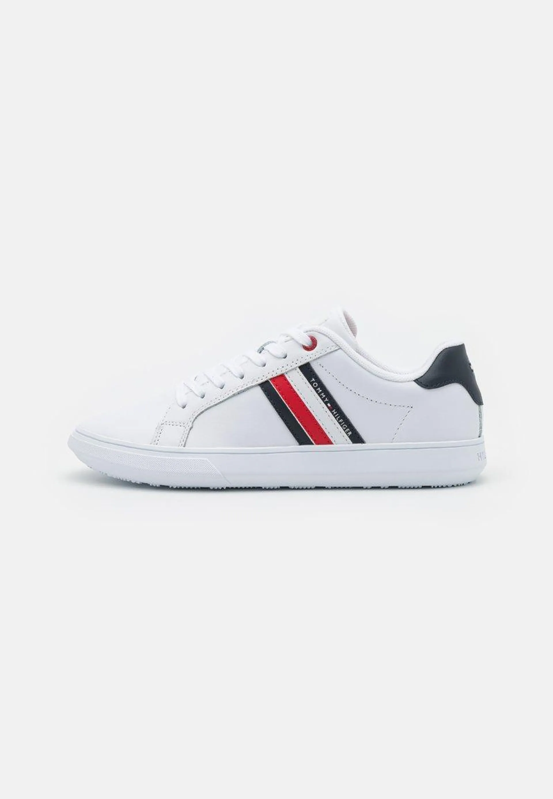 ESSENTIAL CUPSOLE - Zapatillas - white