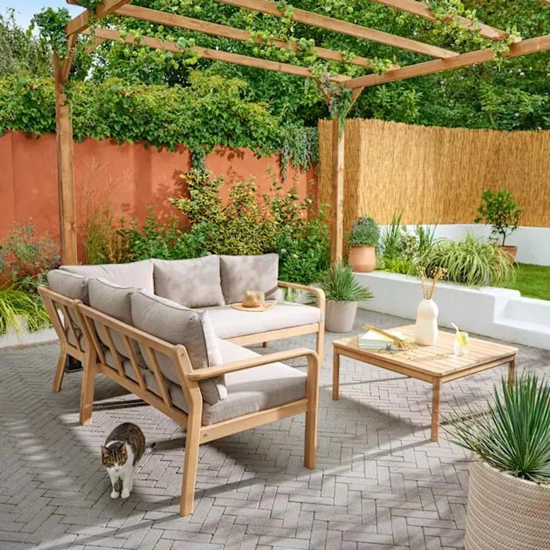 Conjunto jardín Riveo Goodhome