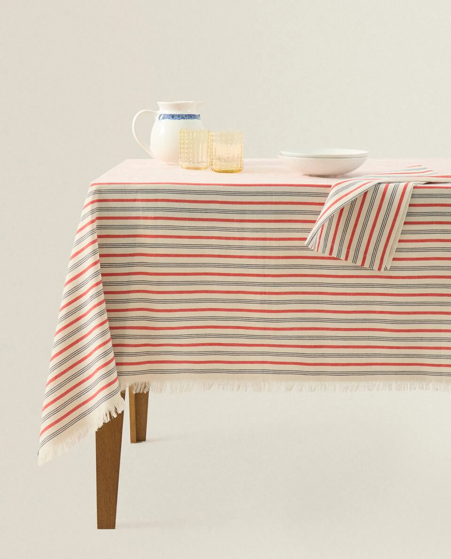 STRIPED COTTON JACQUARD TABLECLOTH