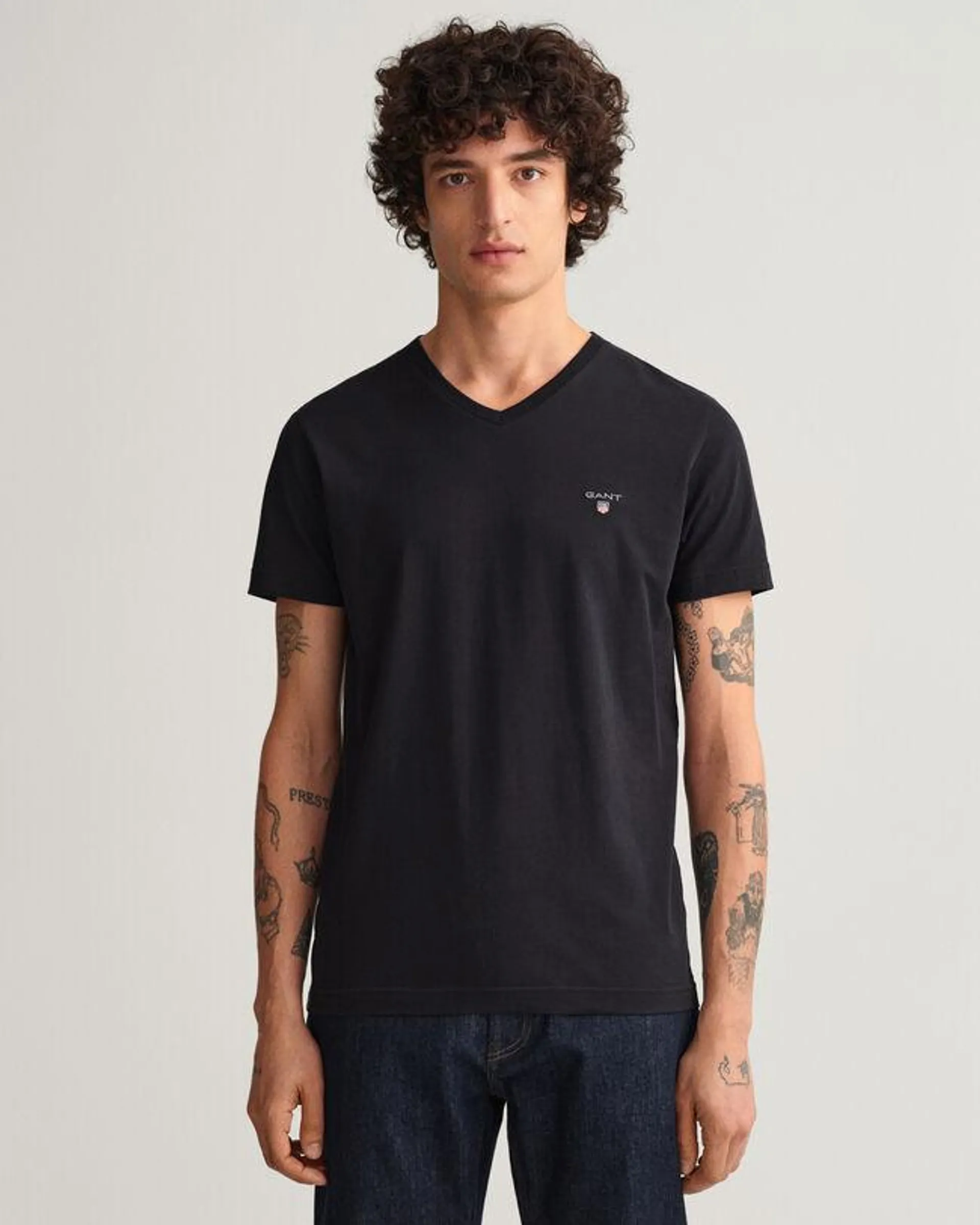 Camiseta Slim Fit Original con cuello de pico