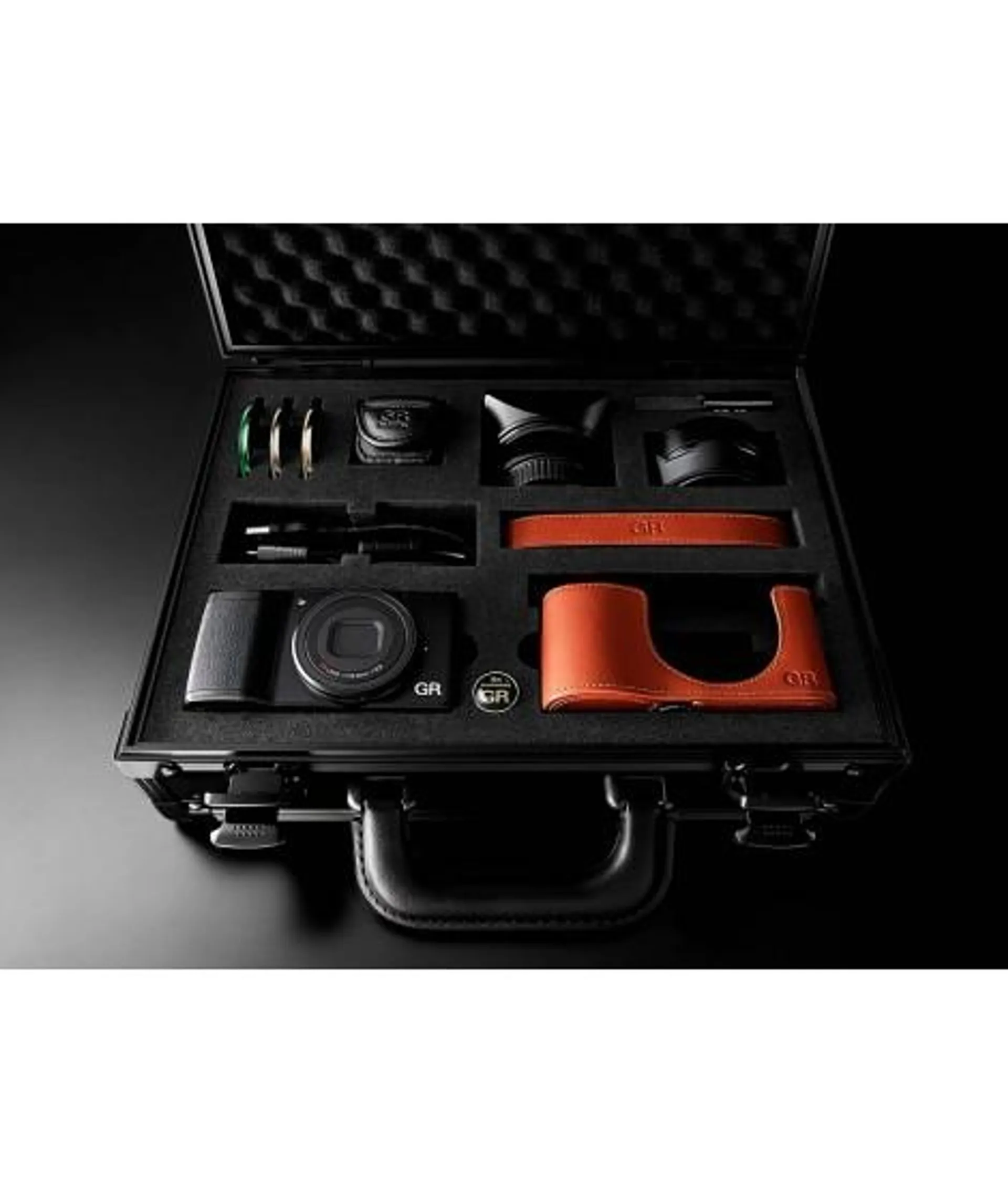 Ricoh GR II Premium Kit