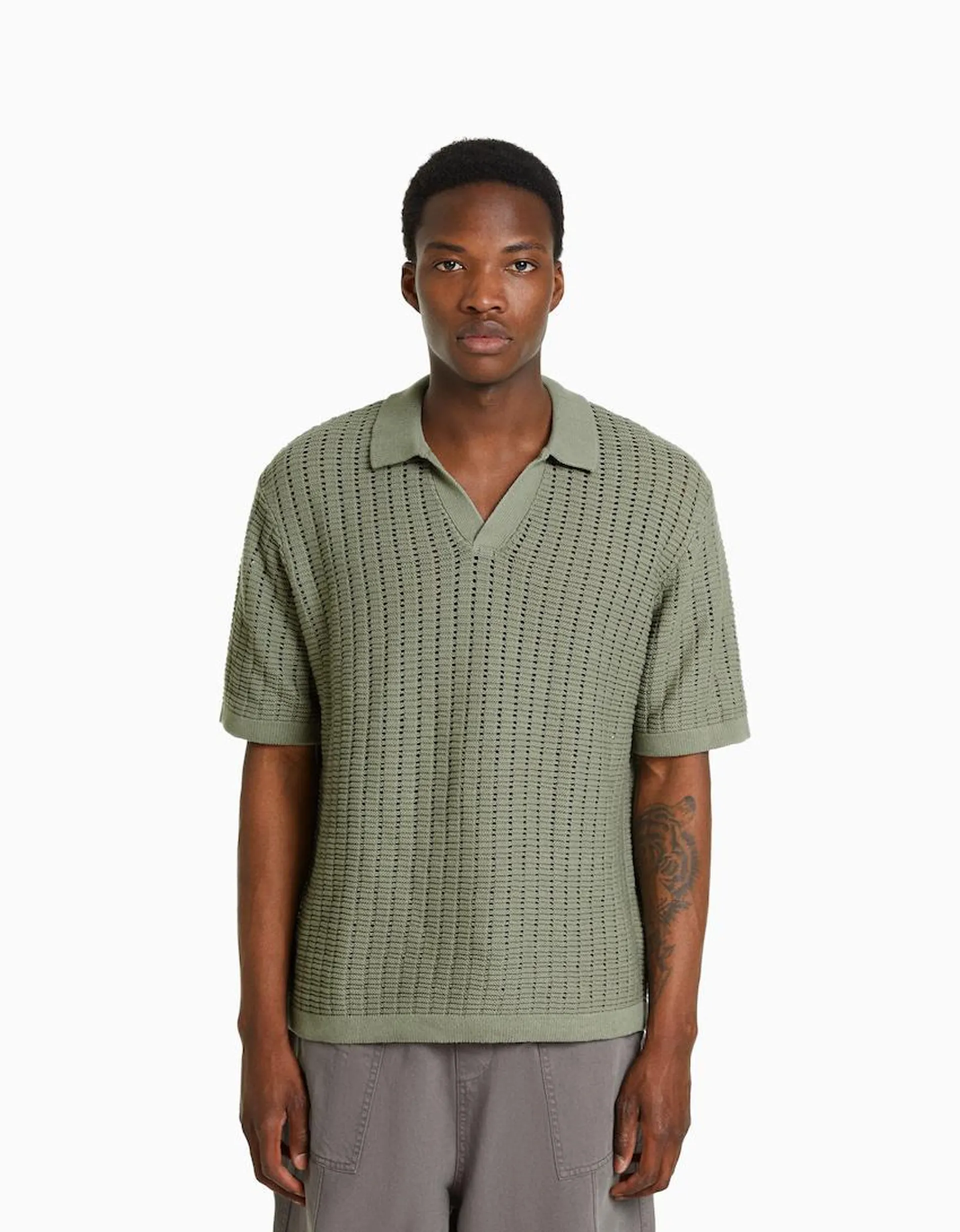 Textured knit short sleeve polo shirt