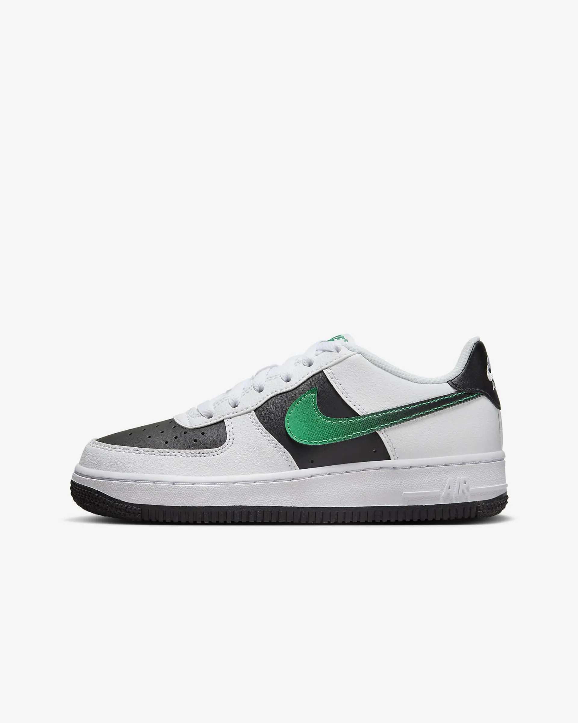 Nike Force 1 LV8 2