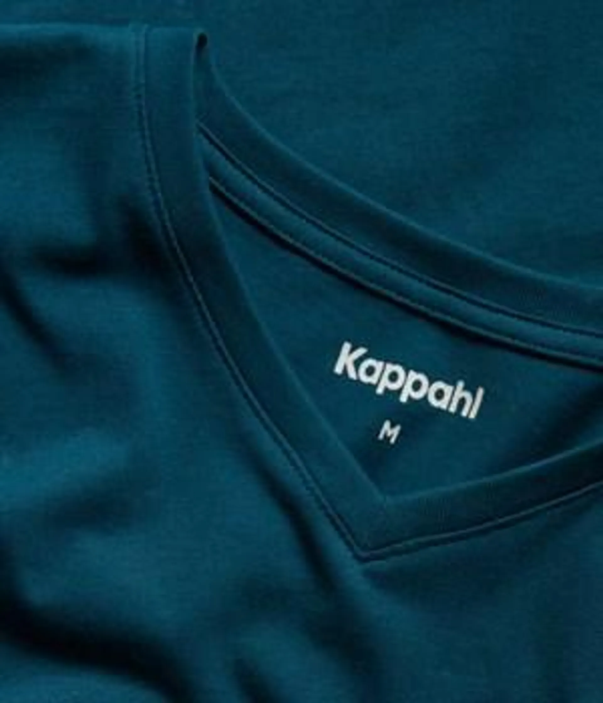 V-kauluksellinen T-paita