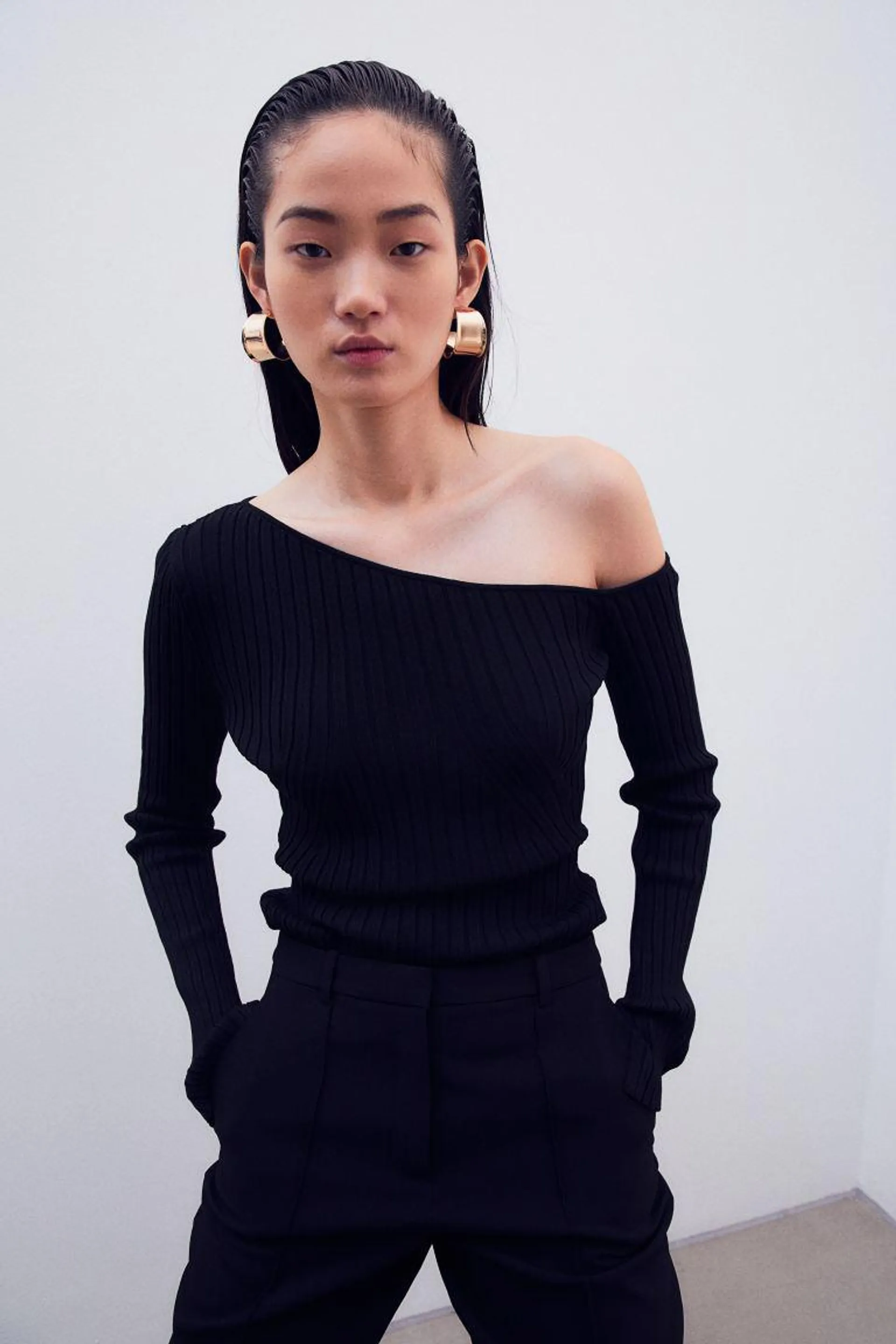 Rib-knit one-shoulder top