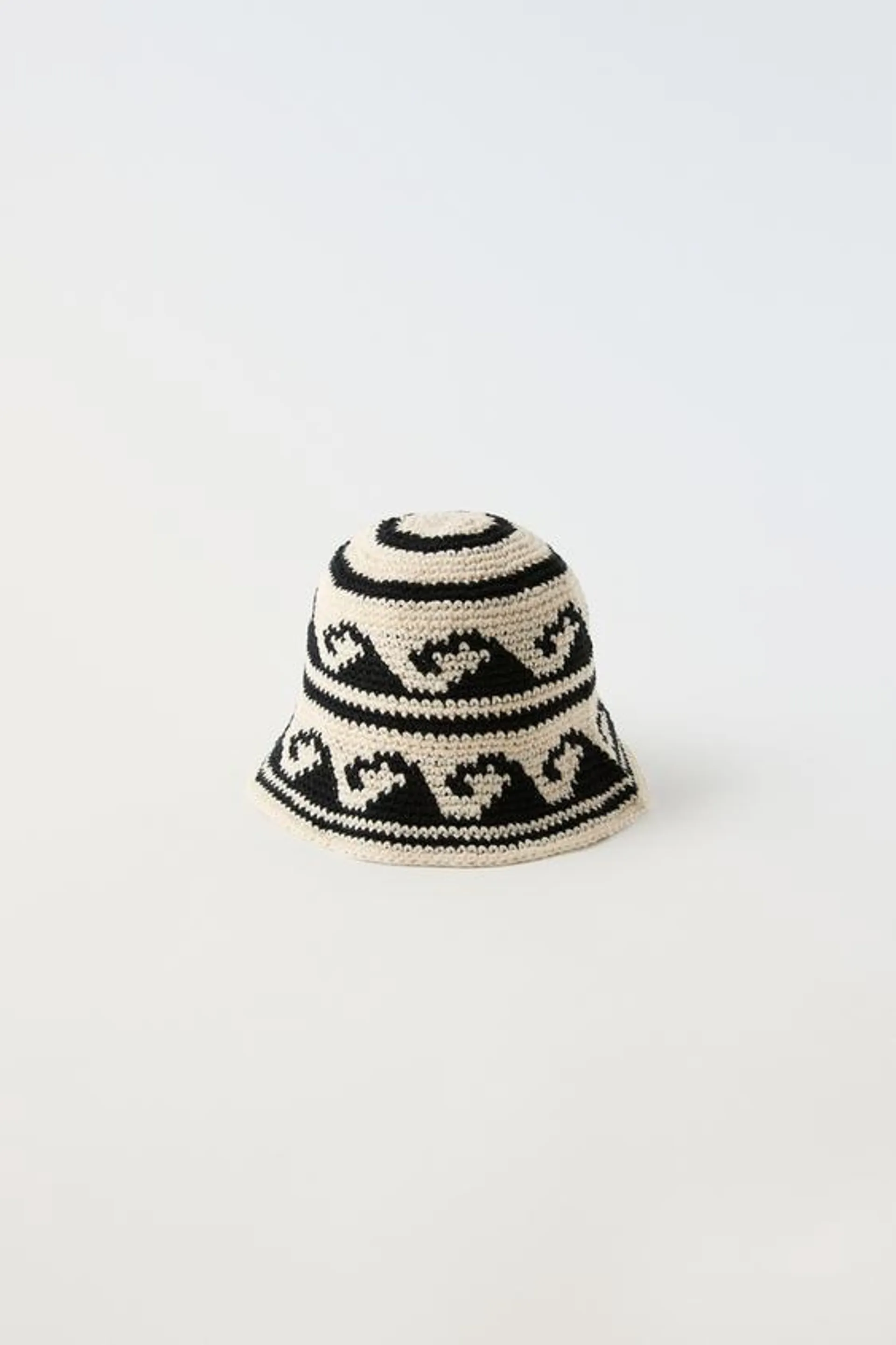 CROCHET KNIT SURF DETAIL HAT