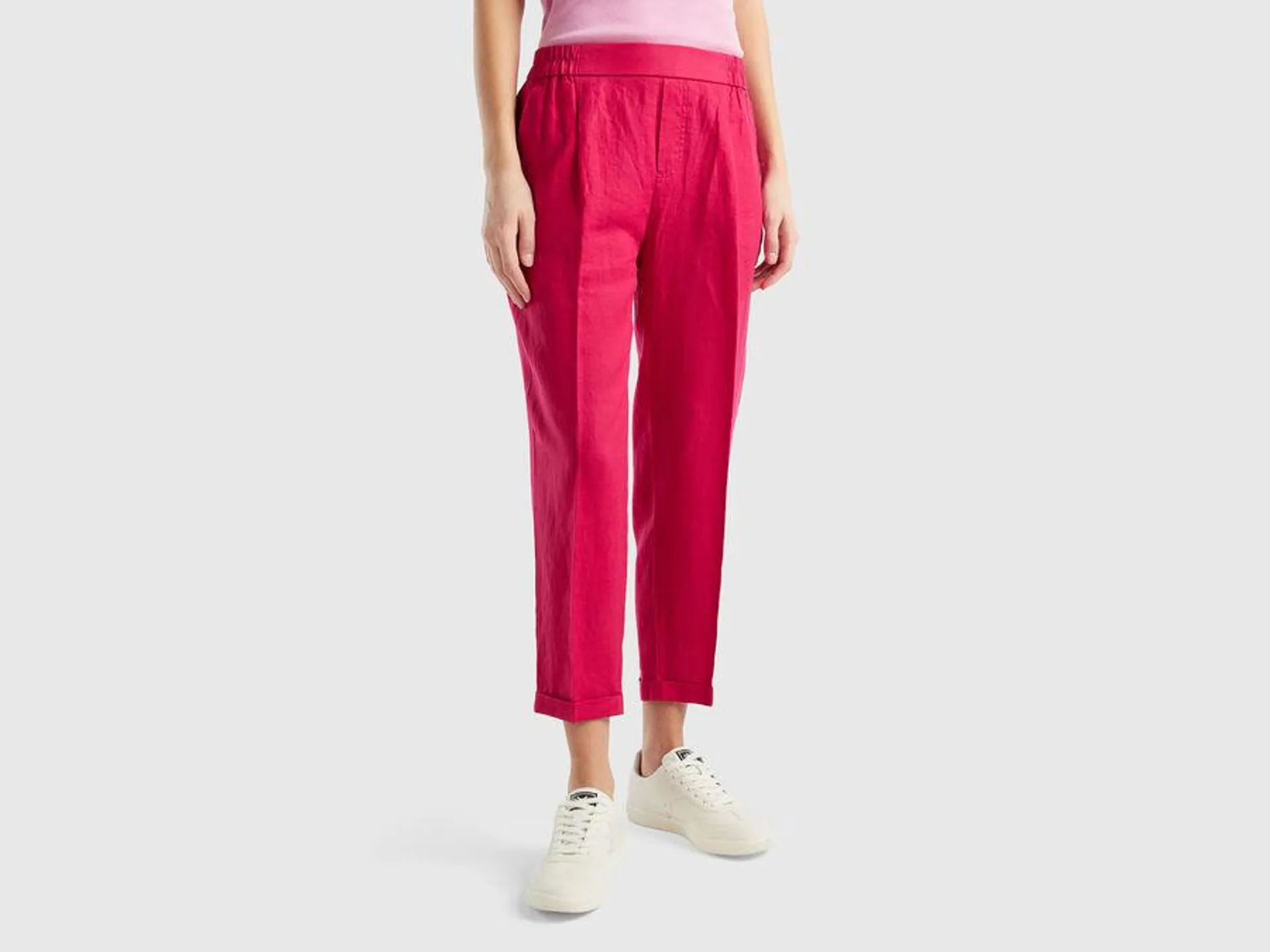 Cropped trousers in 100% linen