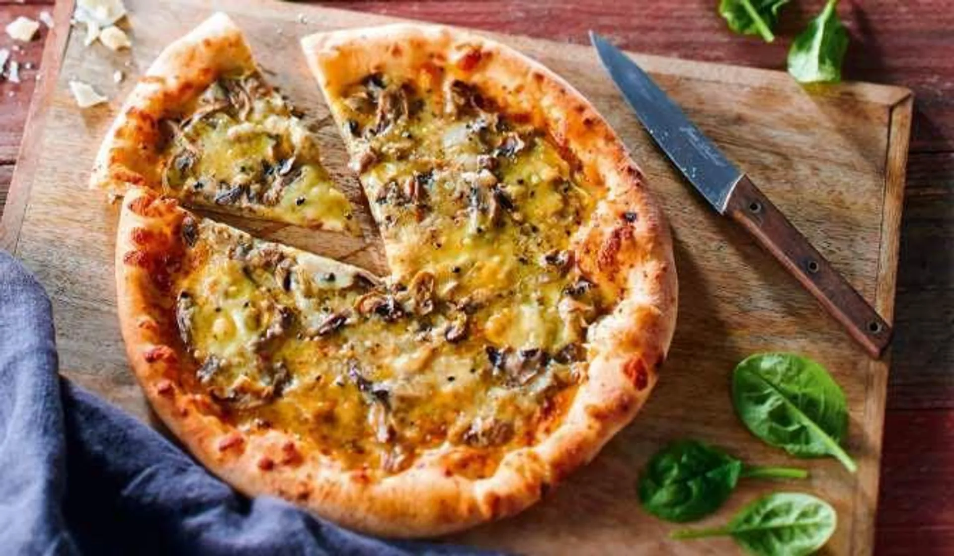 Pizza funghi e tartufo "Italia"