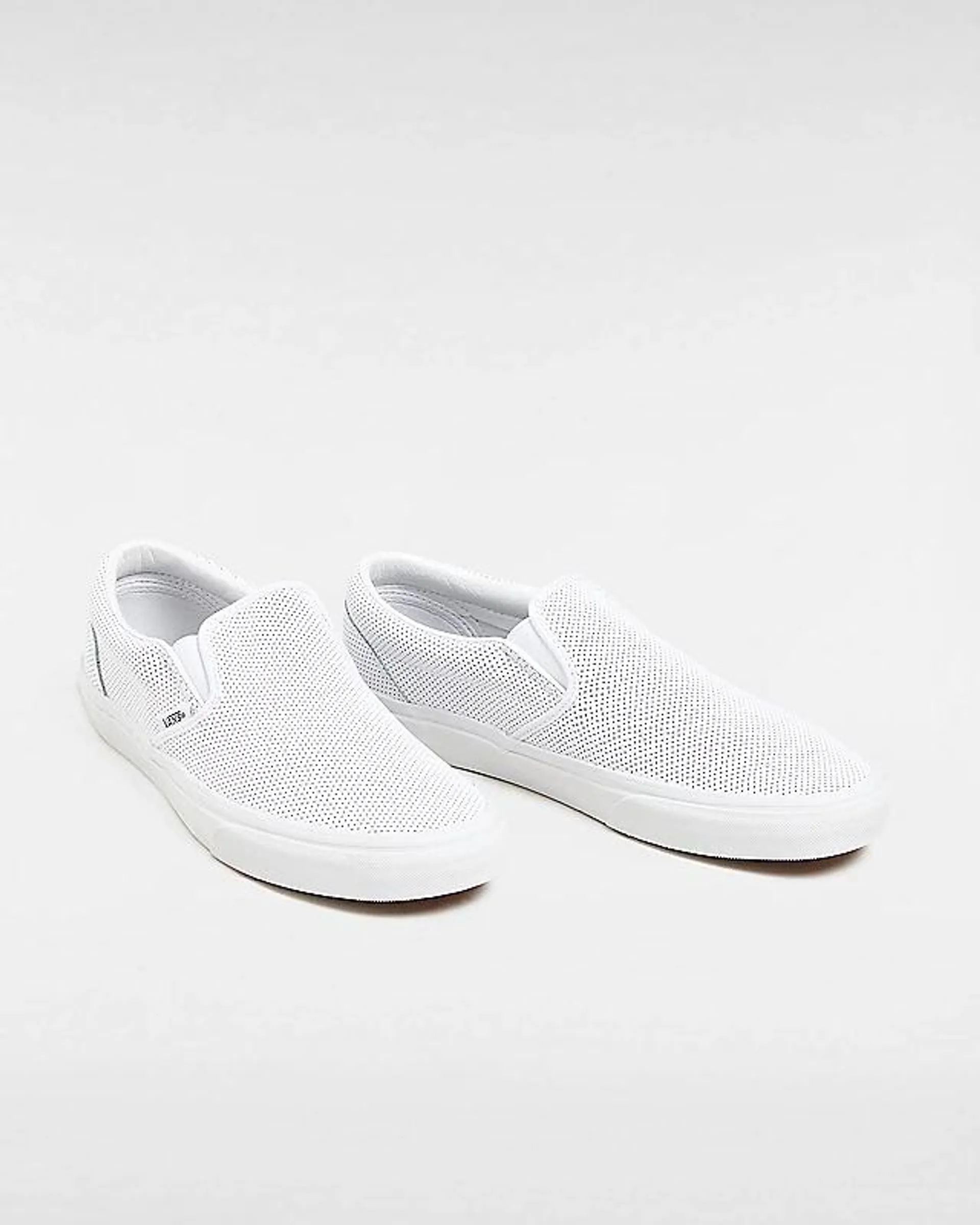 Chaussures en cuir perforé Classic Slip-On