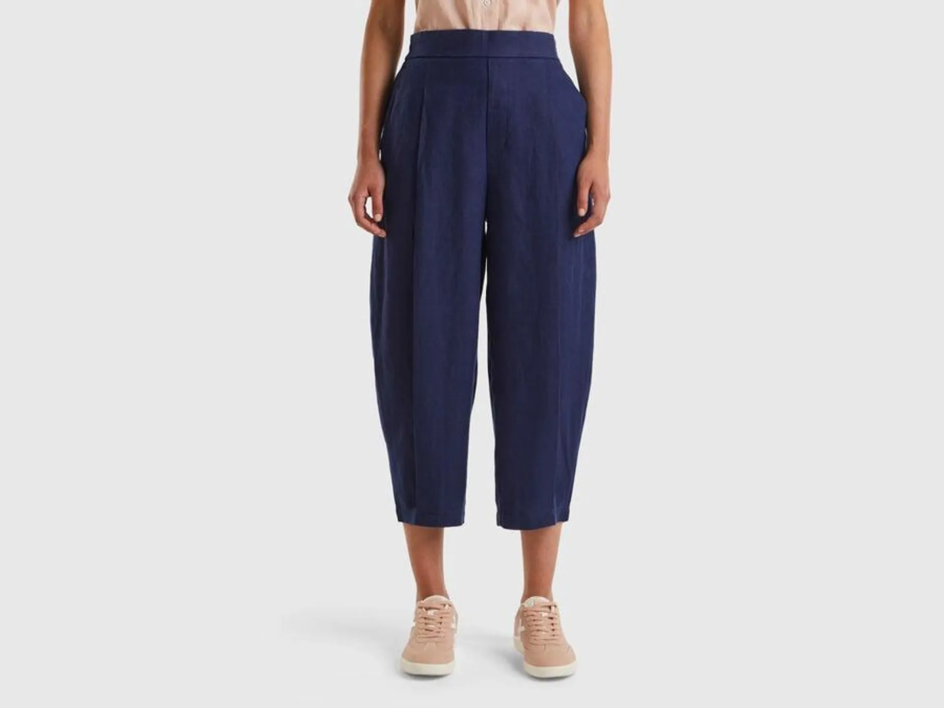 Trousers in pure linen