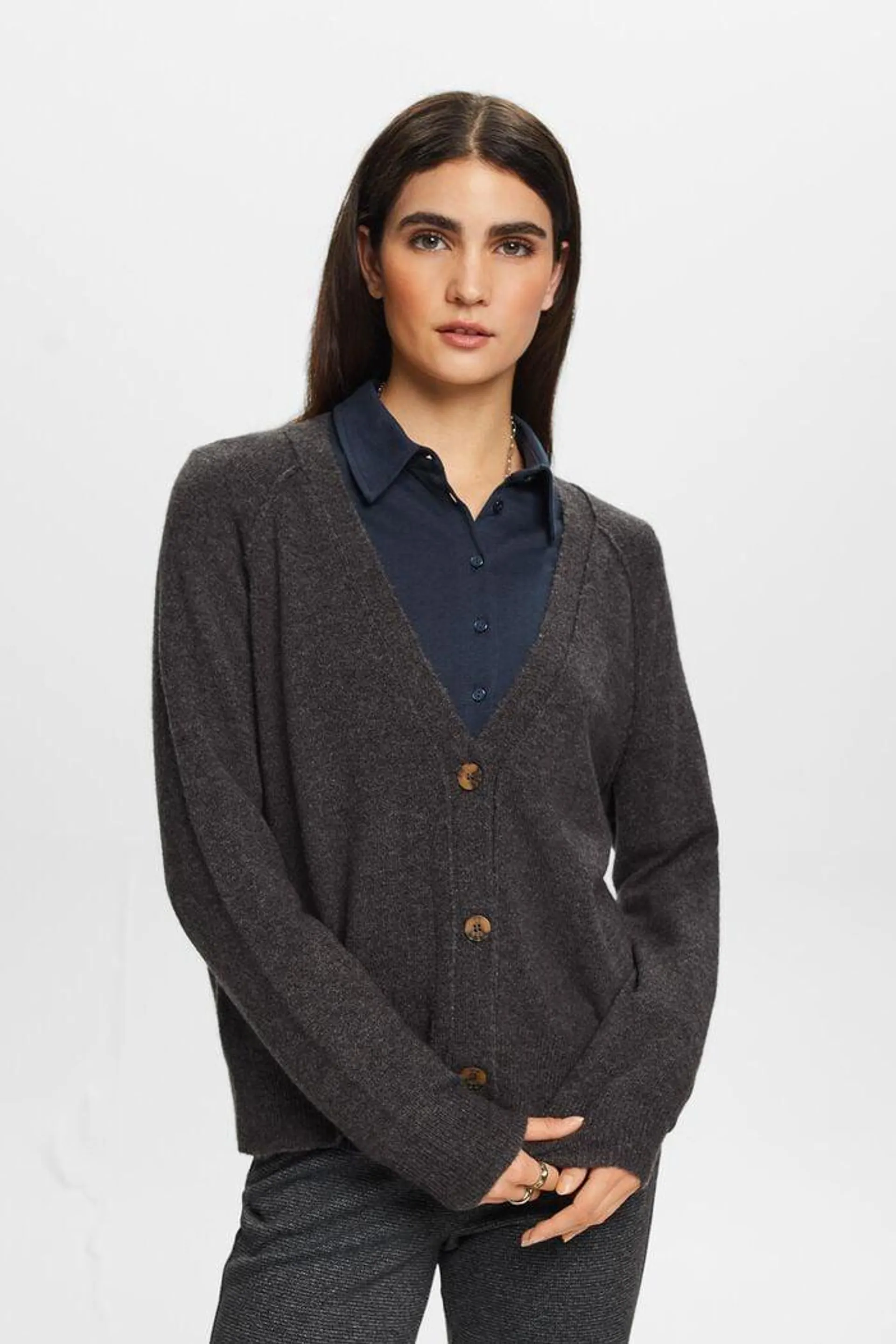 Cardigan à encolure en V boutonnée, en laine mélangée