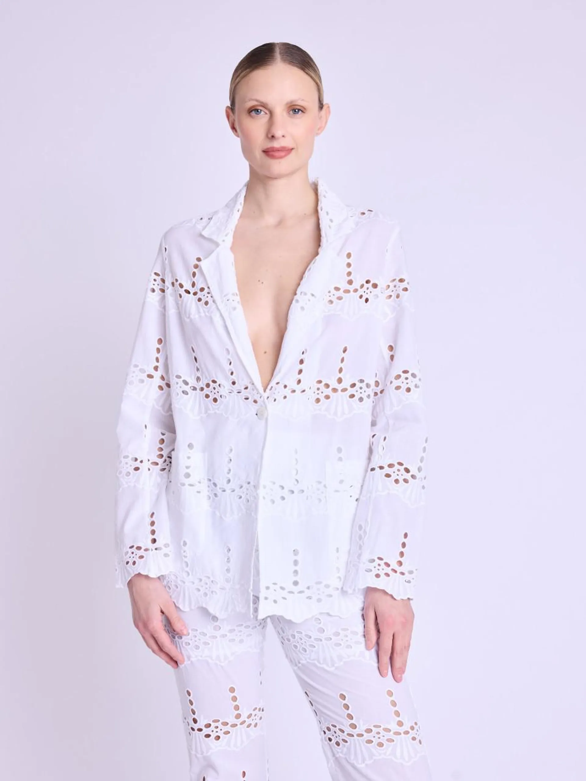 VIZENA | Veste blanche avec broderie anglaise