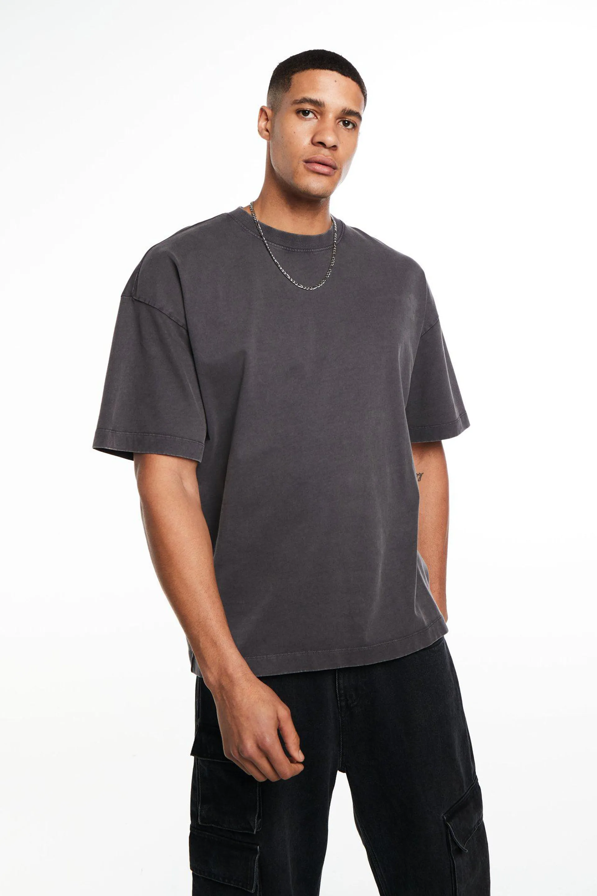 T-shirt with round neck