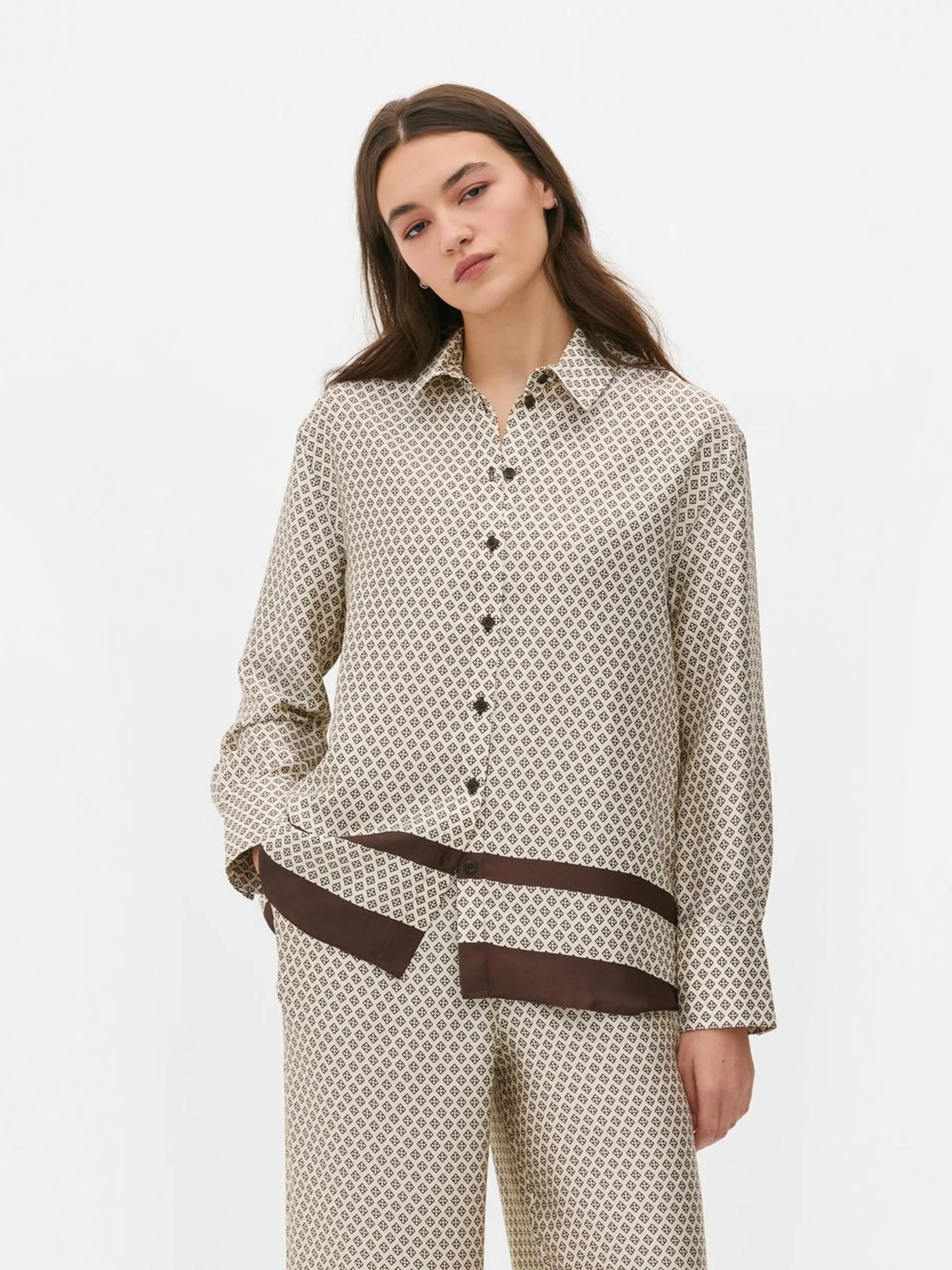 Chemise de pyjama en satin imprimé à coordonner