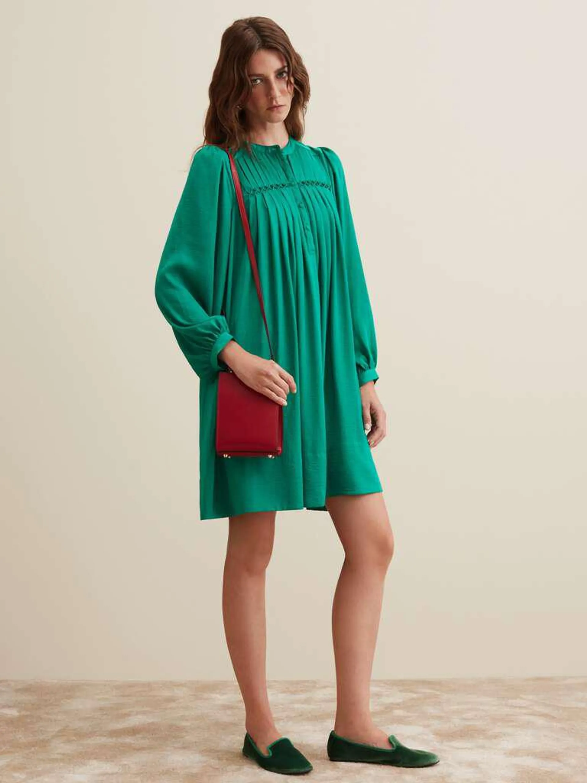 Emerald Green Short dress with pleats