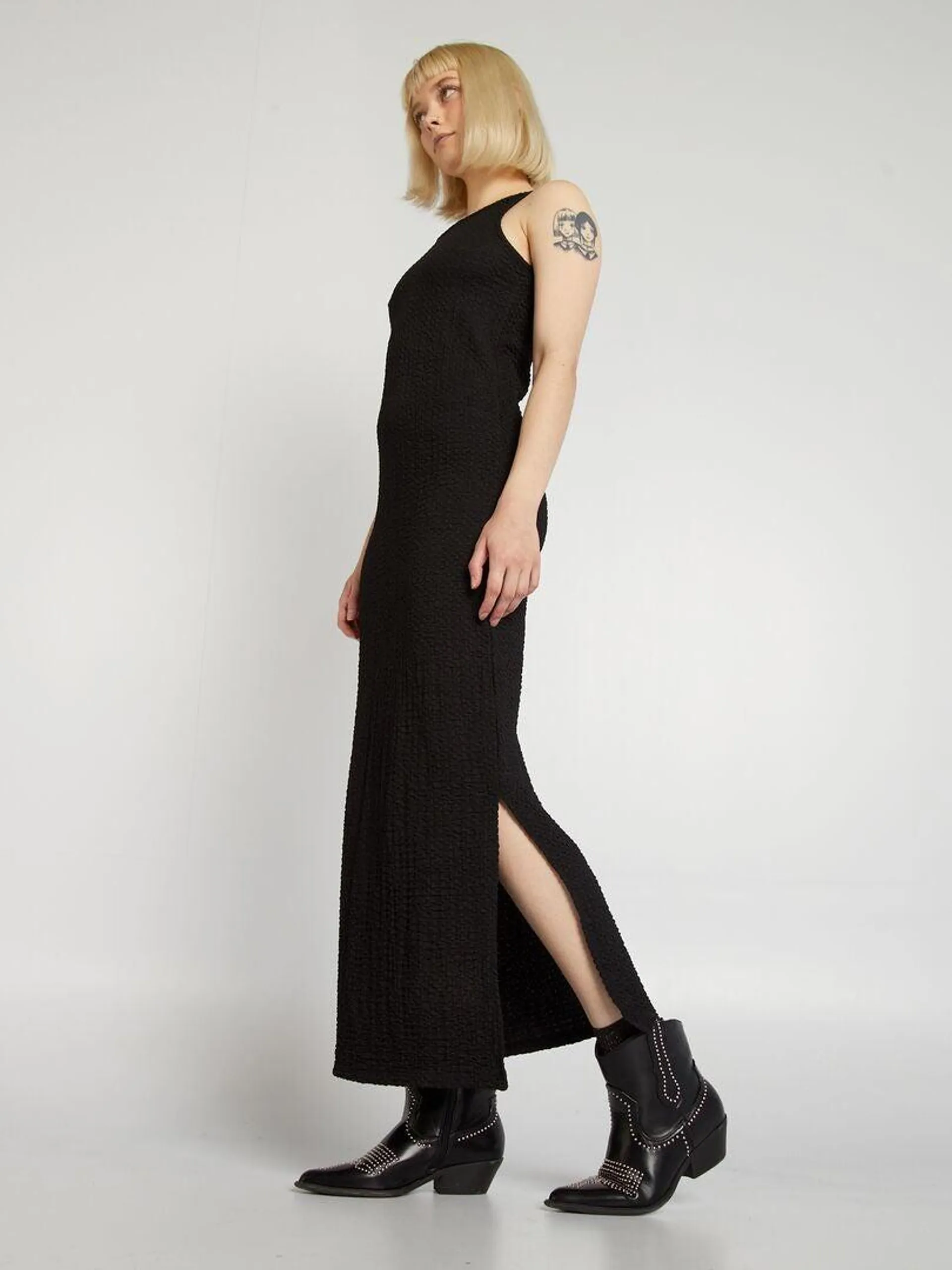 Robe longue à col rond en maille plissée - noir