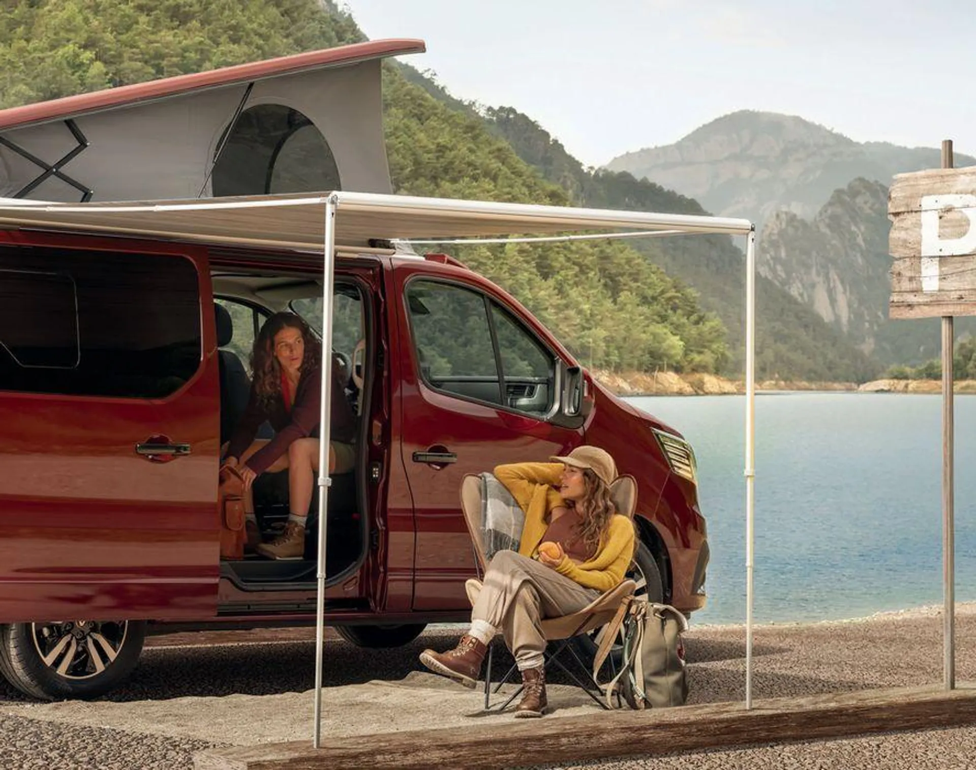 RENAULT TRAFIC SPACENOMAD - 3