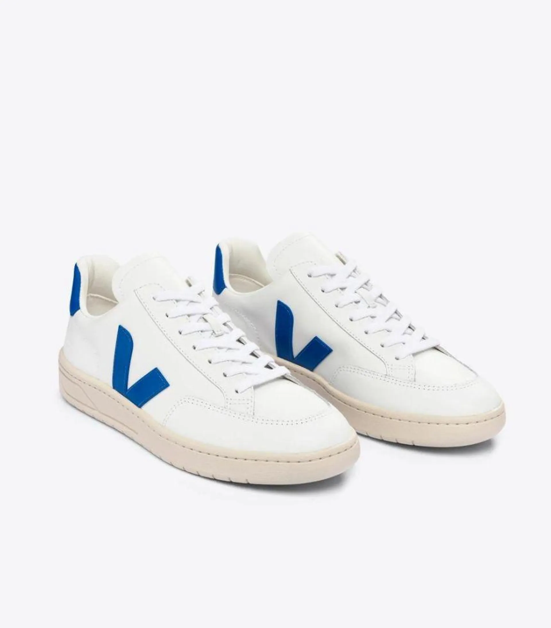 Baskets V-12 Leather Extra White Paros