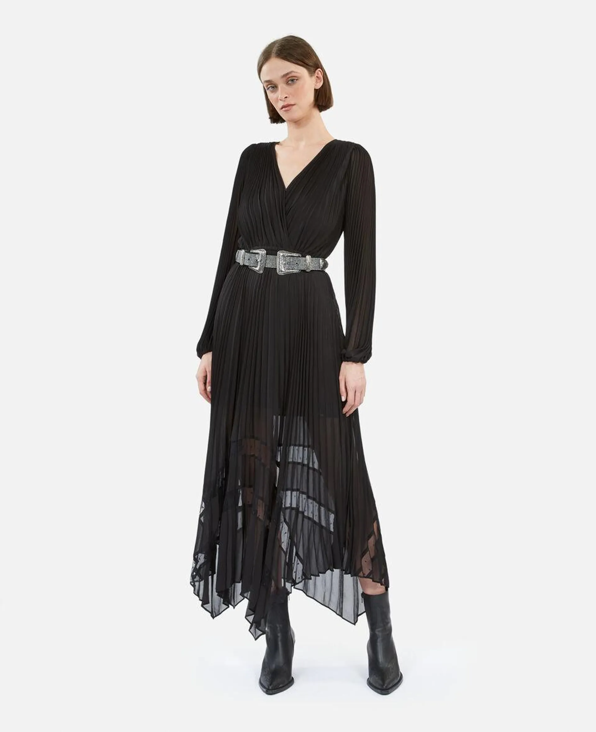 Robe longue plissée avec dentelle noire