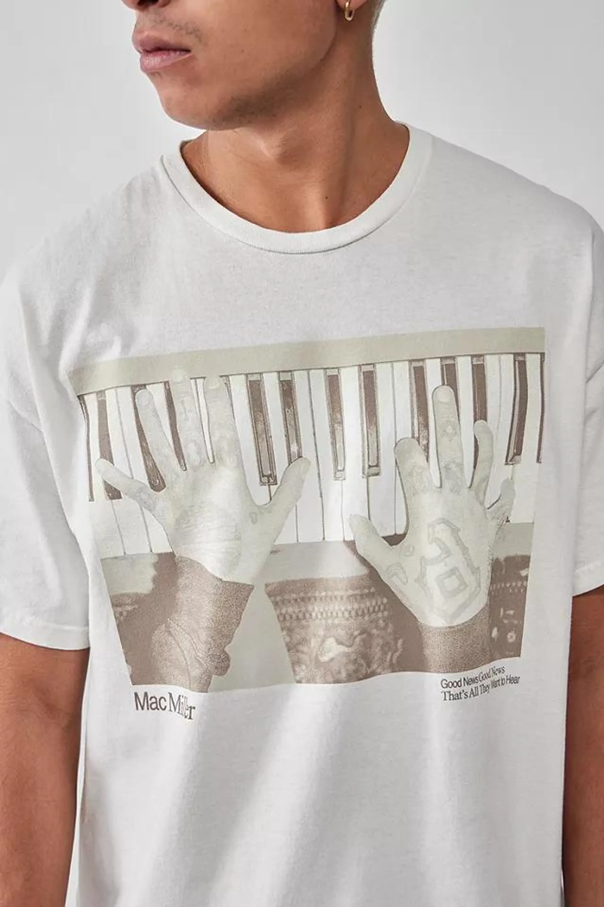 UO - T-shirt avec photo de piano Mac Miller blanc