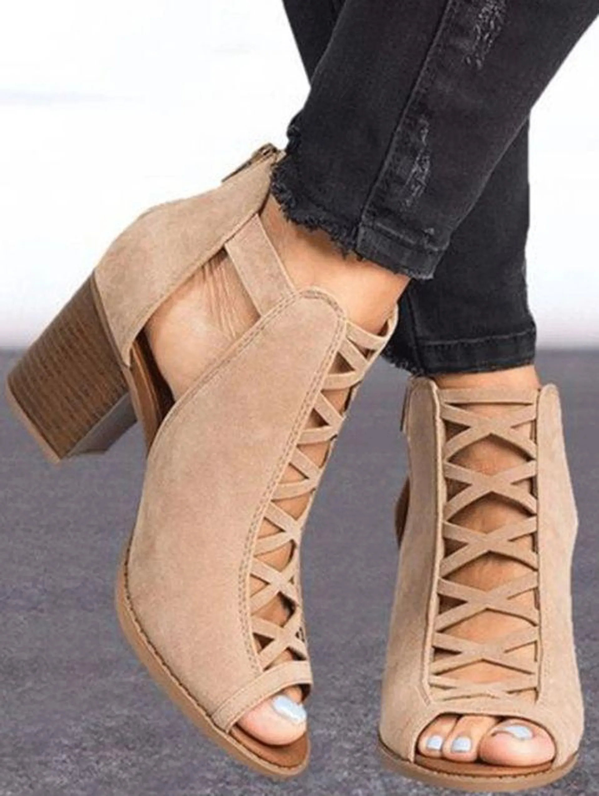 Plain Color Crisscross Cut Out Chunky Heels Outdoor Sandals