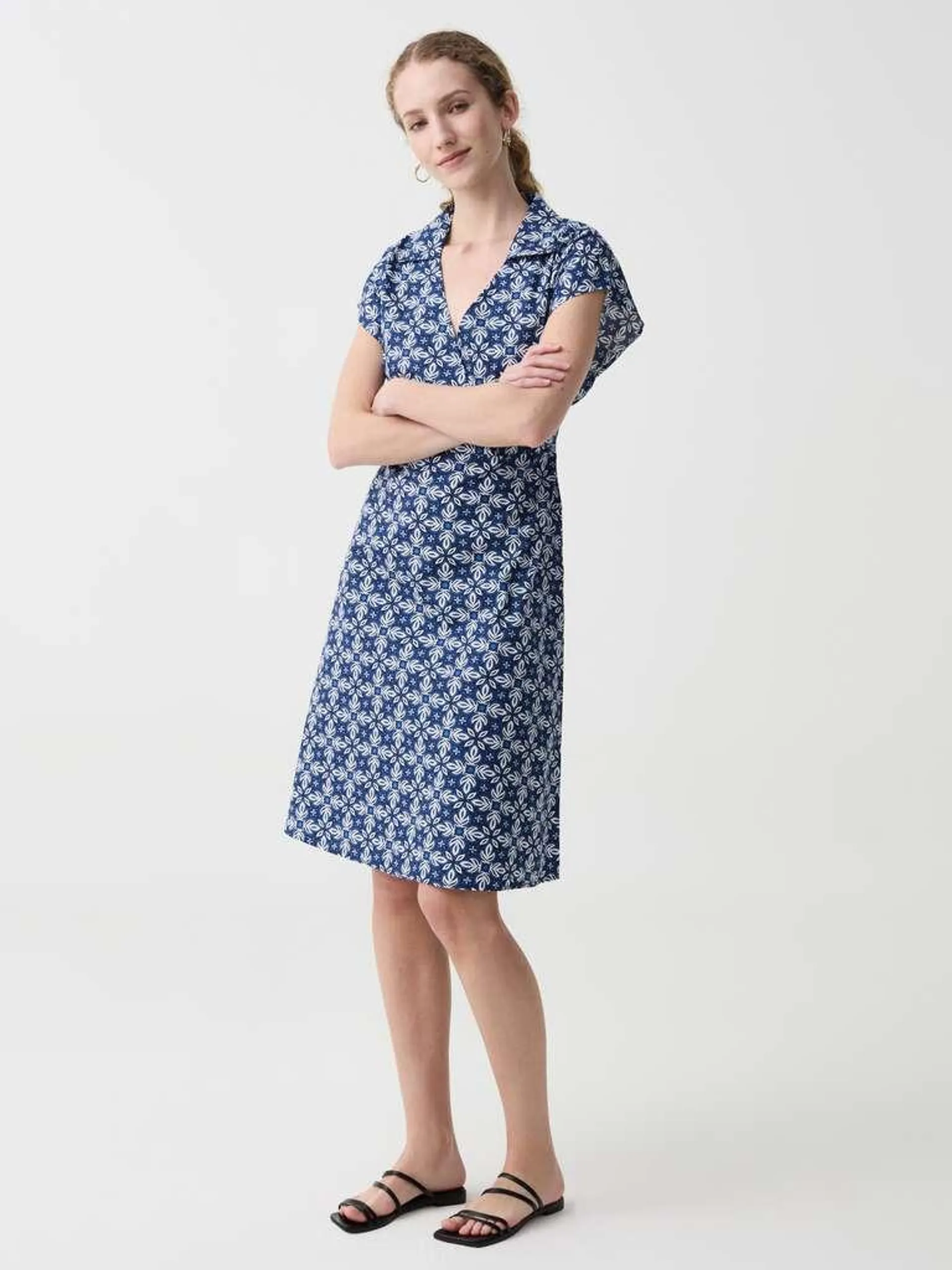 Midi dress with V-neck and collar Blanc/bleu